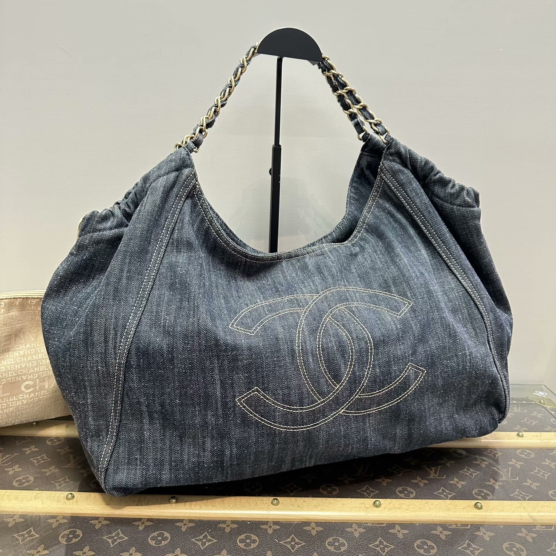 Chanel Pre-loved Bag Very good condition Size ONE SIZE - 6 Thumbnail