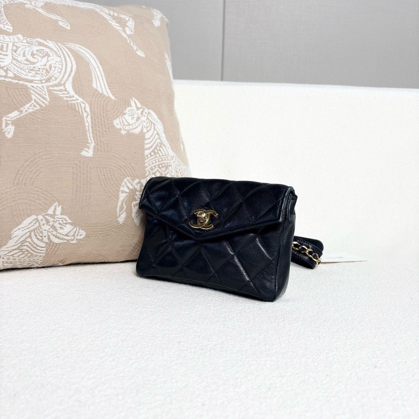 Chanel Pre-loved Bag Very good condition Size ONE SIZE - 6 Thumbnail