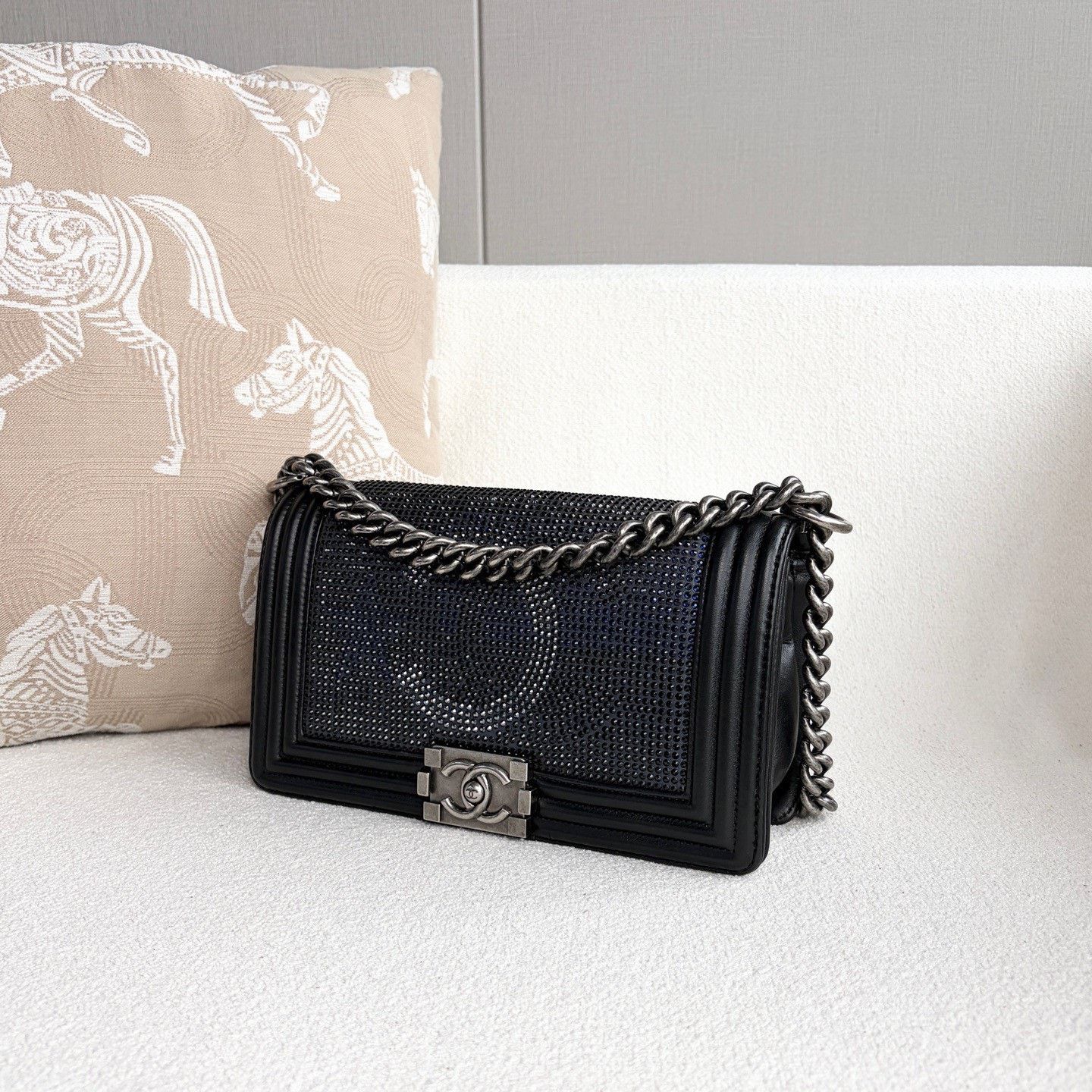 Chanel Pre-loved Bag Very good condition Size ONE SIZE - 4 Thumbnail