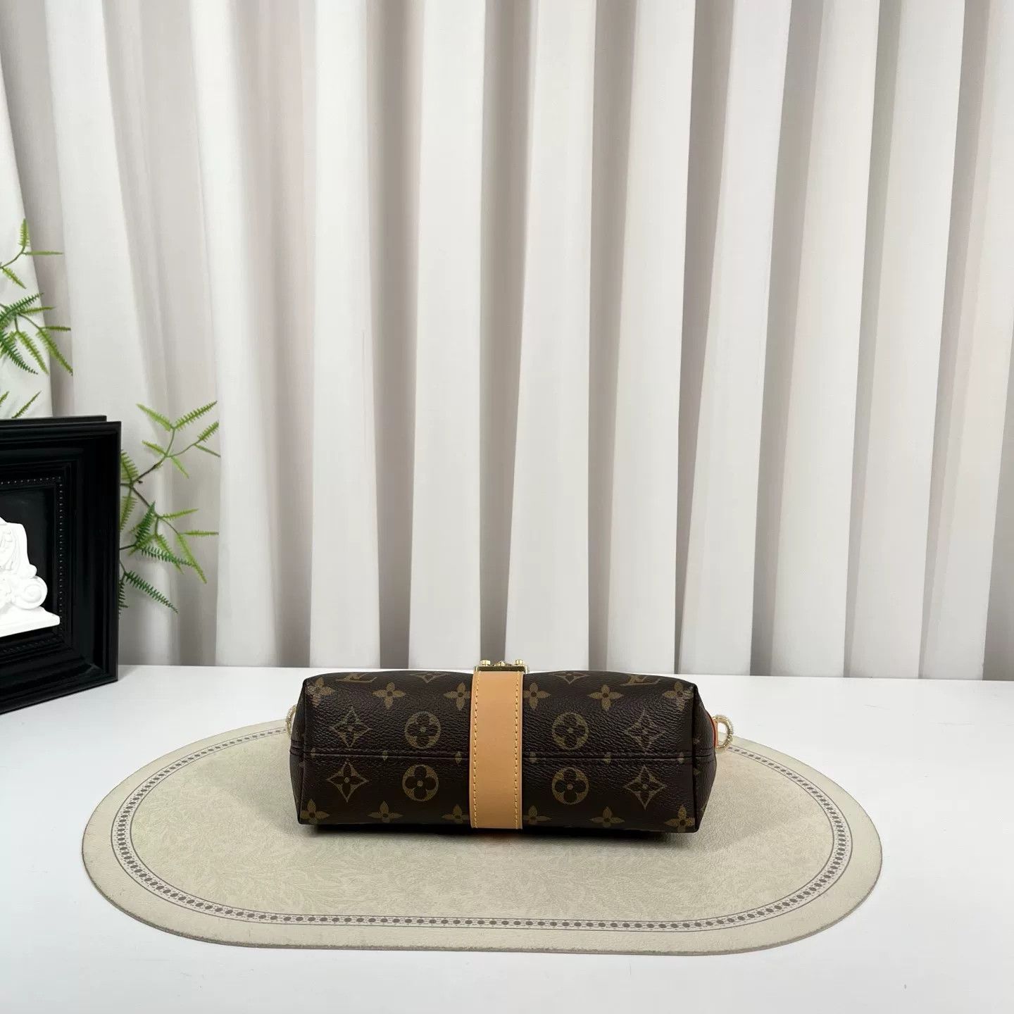 Louis Vuitton Pre-loved Bag Very good condition Size ONE SIZE - 4 Thumbnail