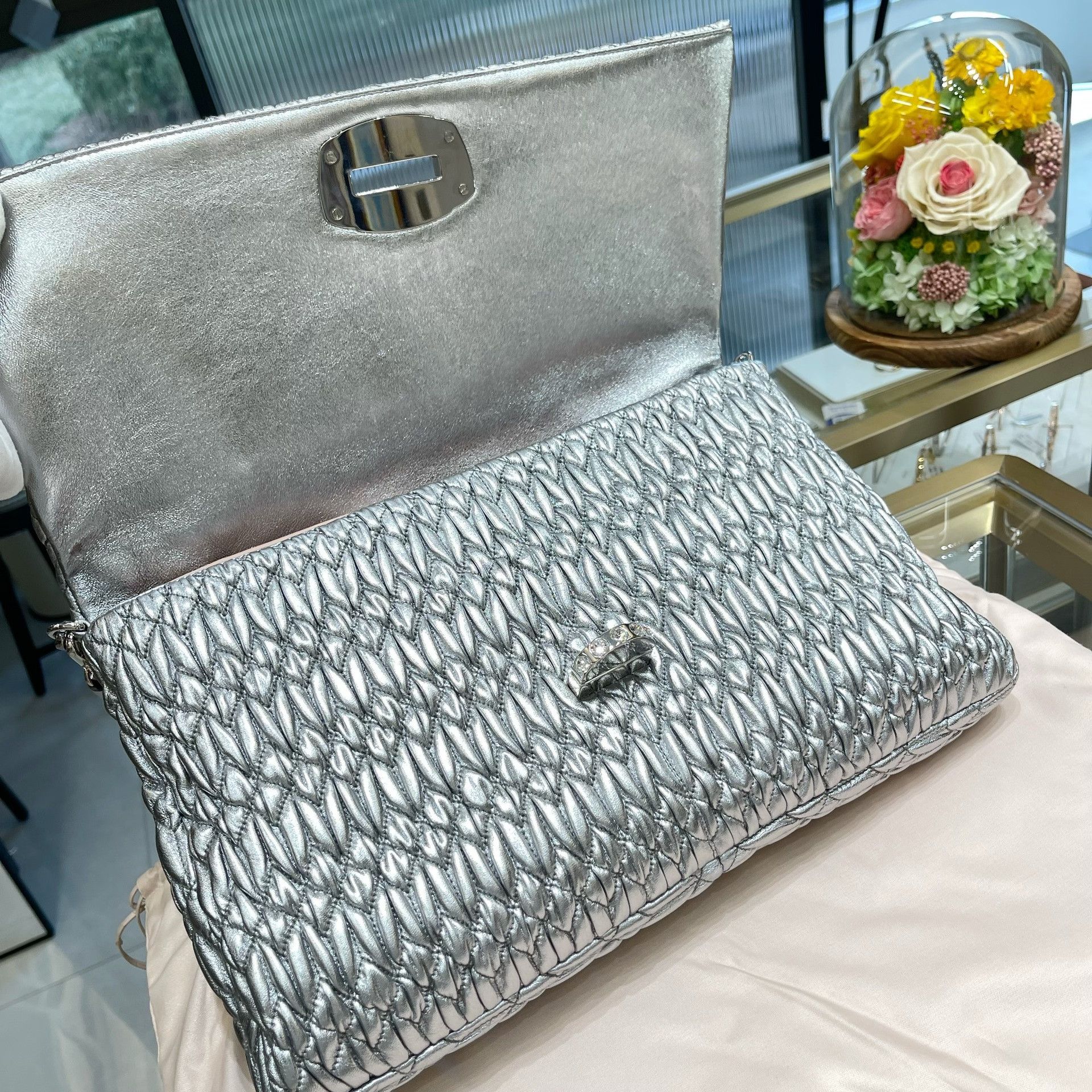 Miu Miu Pre-loved Bag Very good condition Size ONE SIZE - 8 Thumbnail