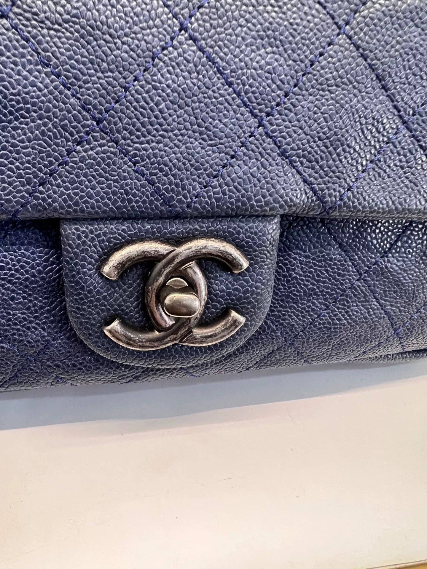 Chanel Pre-loved Bag Very good condition Size ONE SIZE - 6 Thumbnail