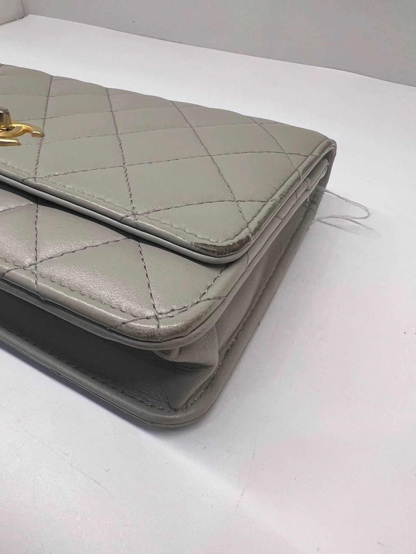 Chanel Pre-loved Bag Very good condition Size ONE SIZE - 3 Thumbnail