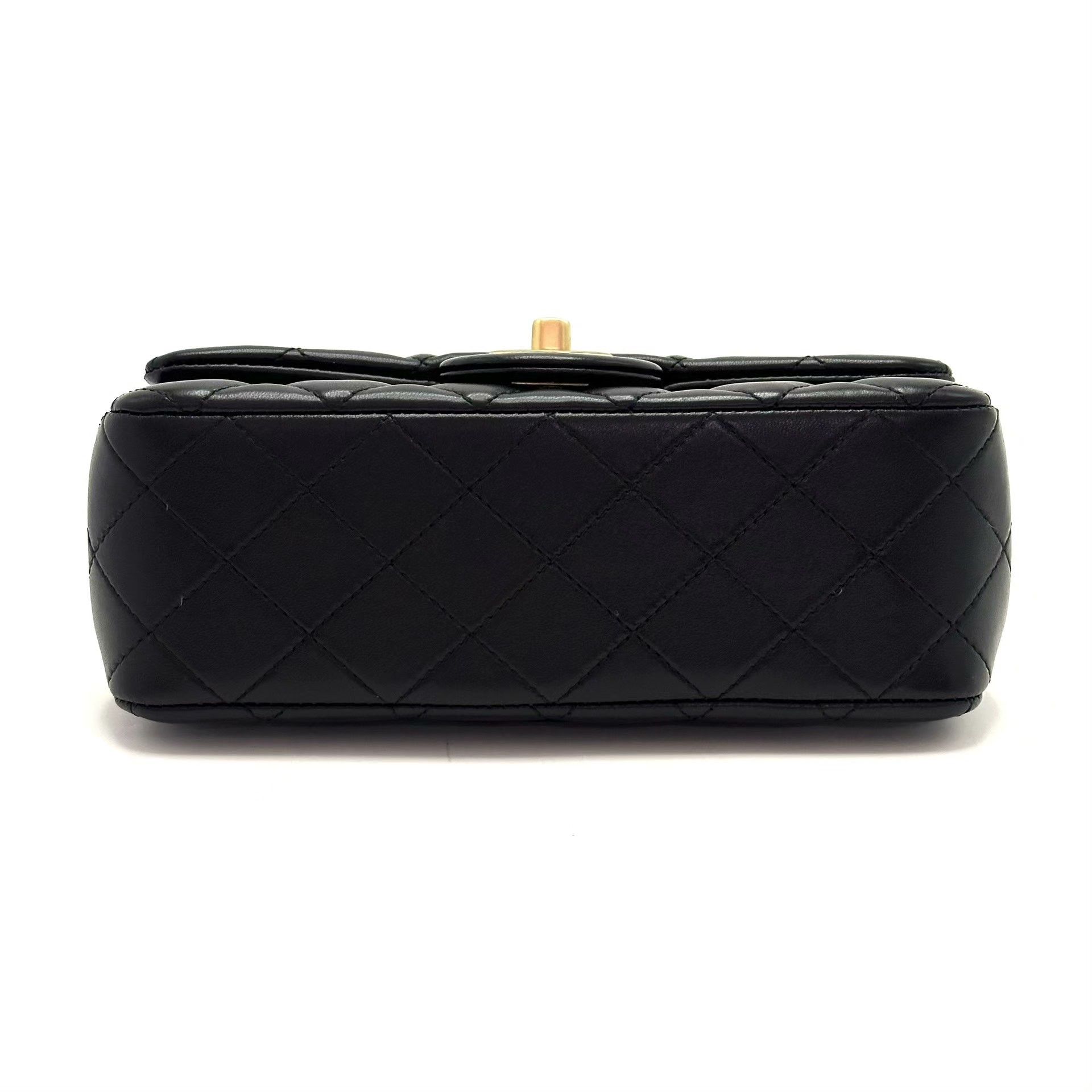 Chanel Pre-loved Bag Very good condition Size ONE SIZE - 5 Thumbnail