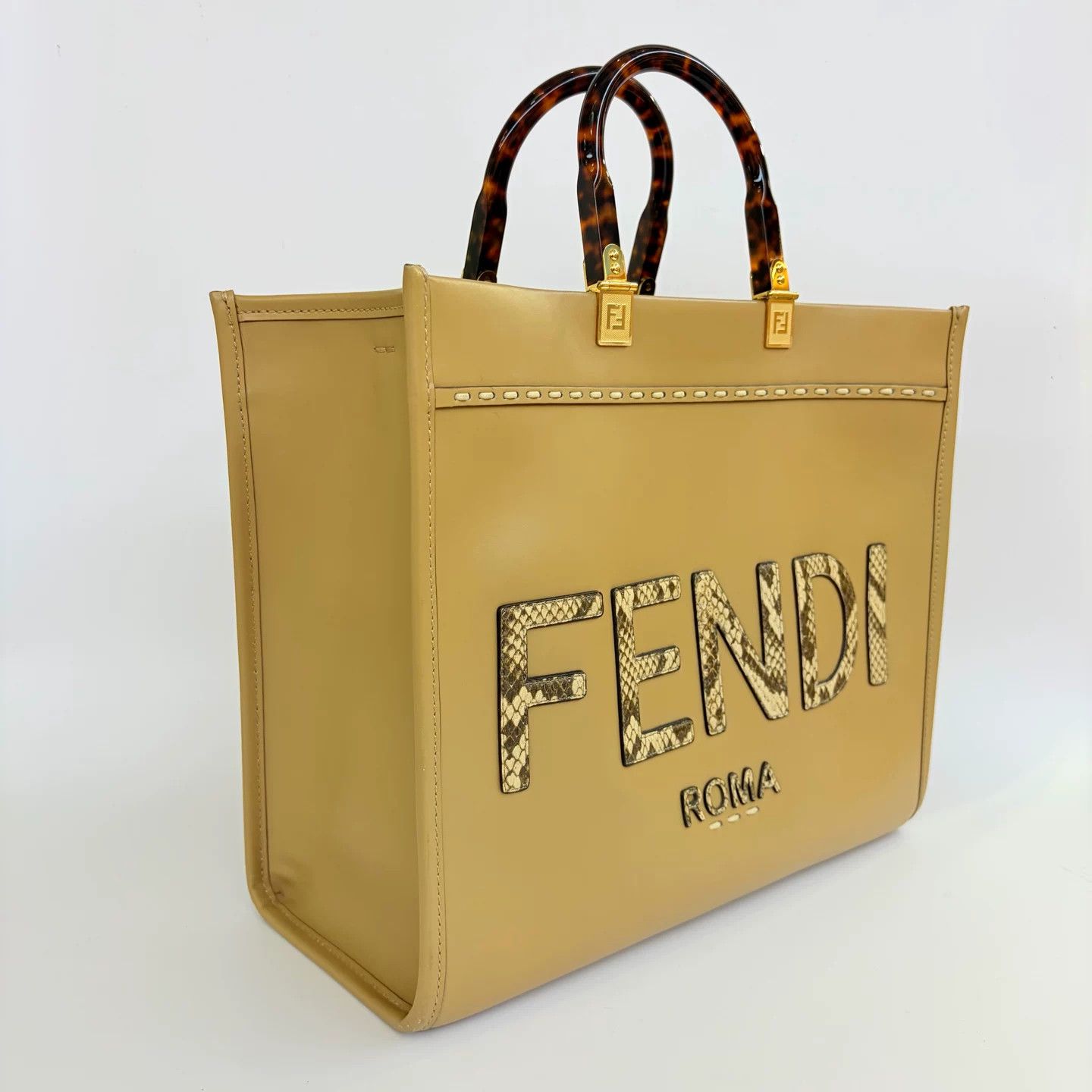 Fendi Pre-loved Bag Very good condition Size ONE SIZE - 2 Thumbnail