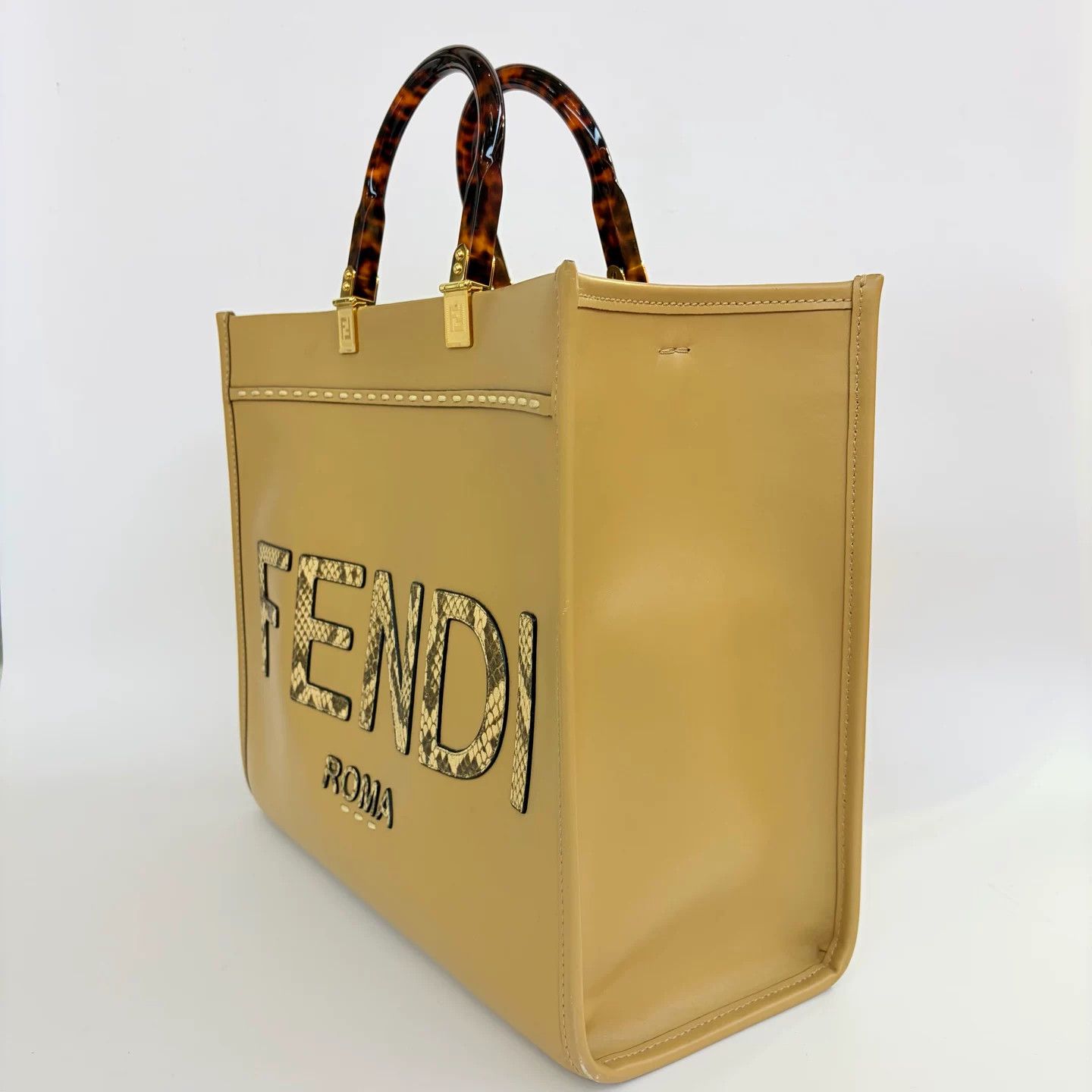Fendi Pre-loved Bag Very good condition Size ONE SIZE - 3 Thumbnail