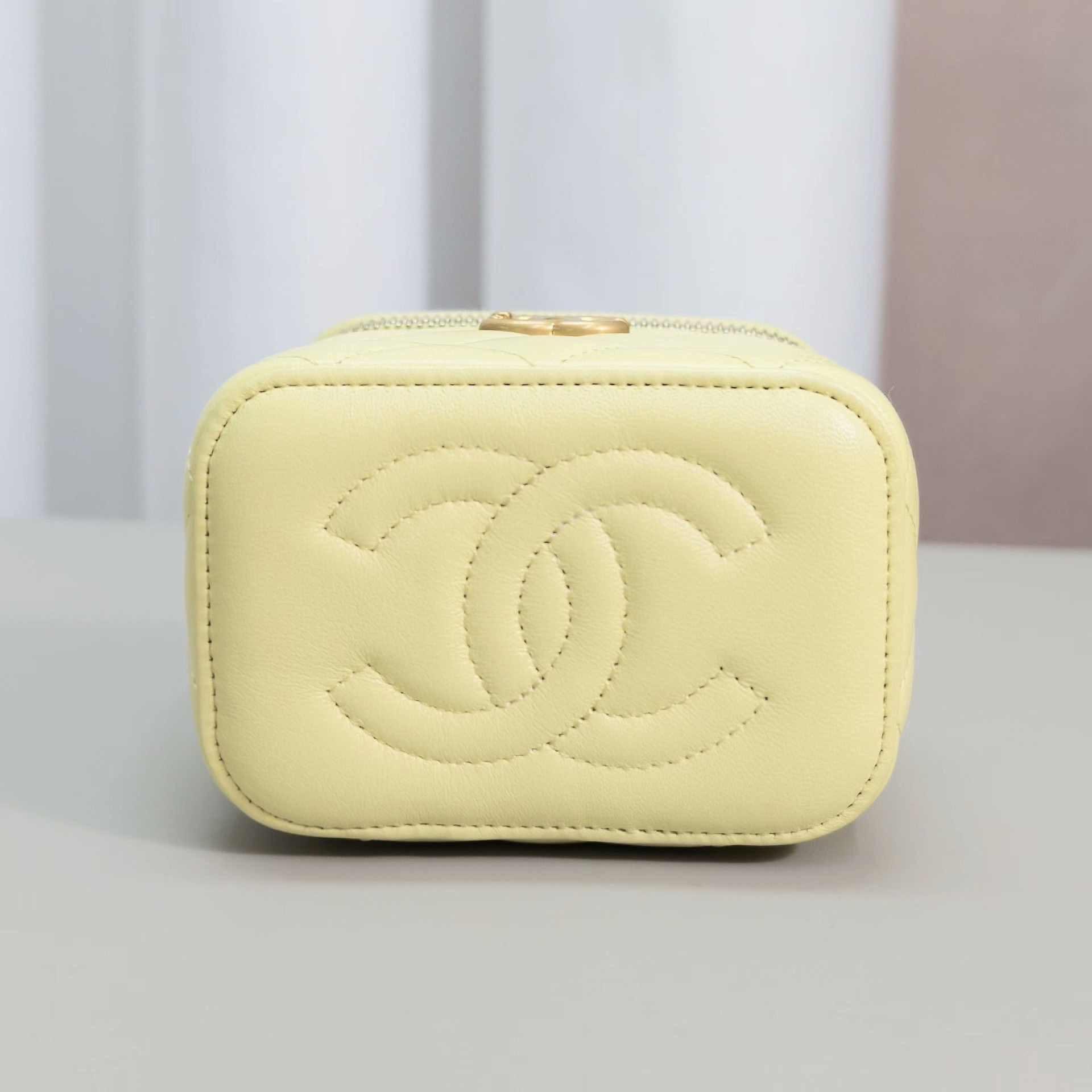 Chanel Pre-loved Bag Very good condition Size ONE SIZE - 5 Thumbnail