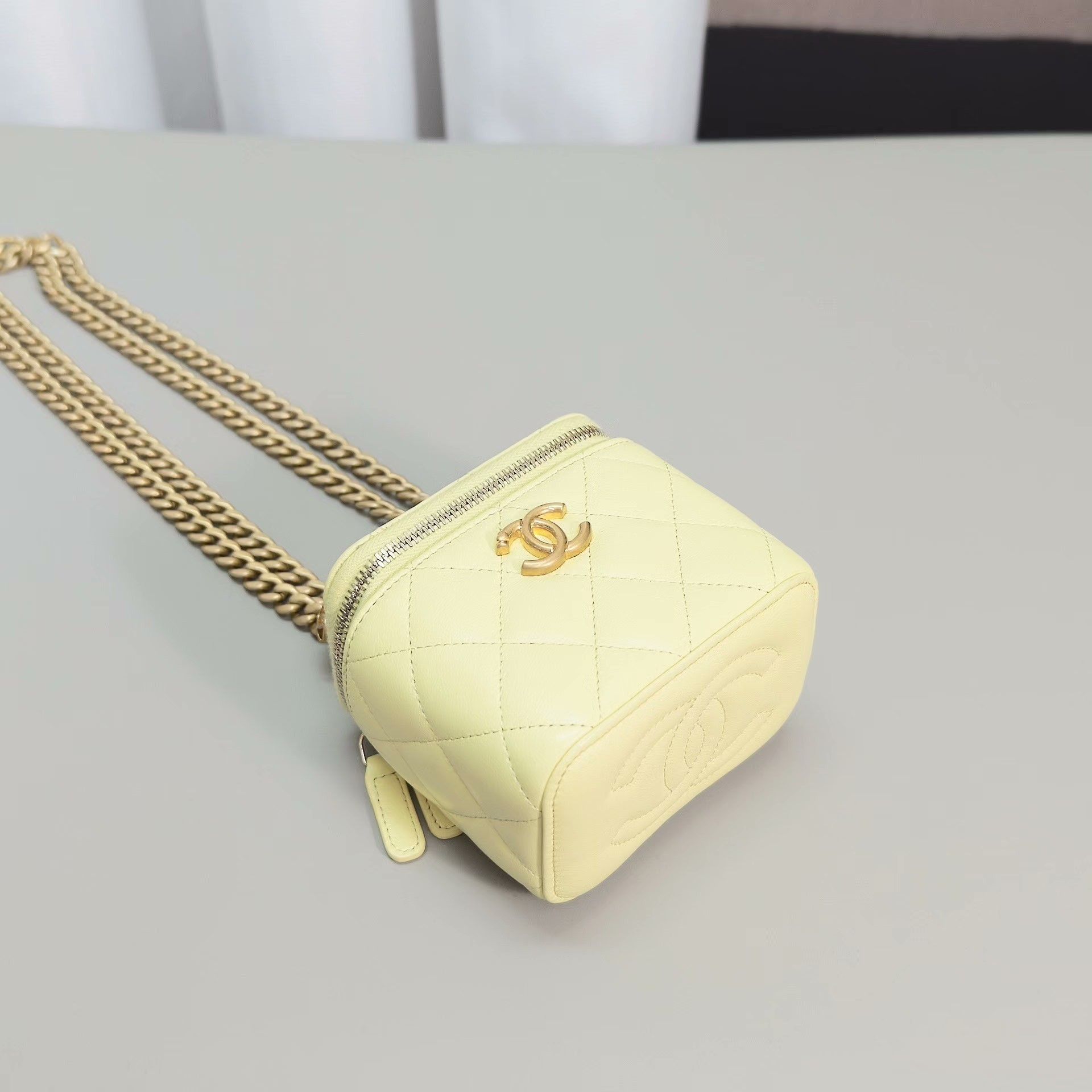 Chanel Pre-loved Bag Very good condition Size ONE SIZE - 3 Thumbnail