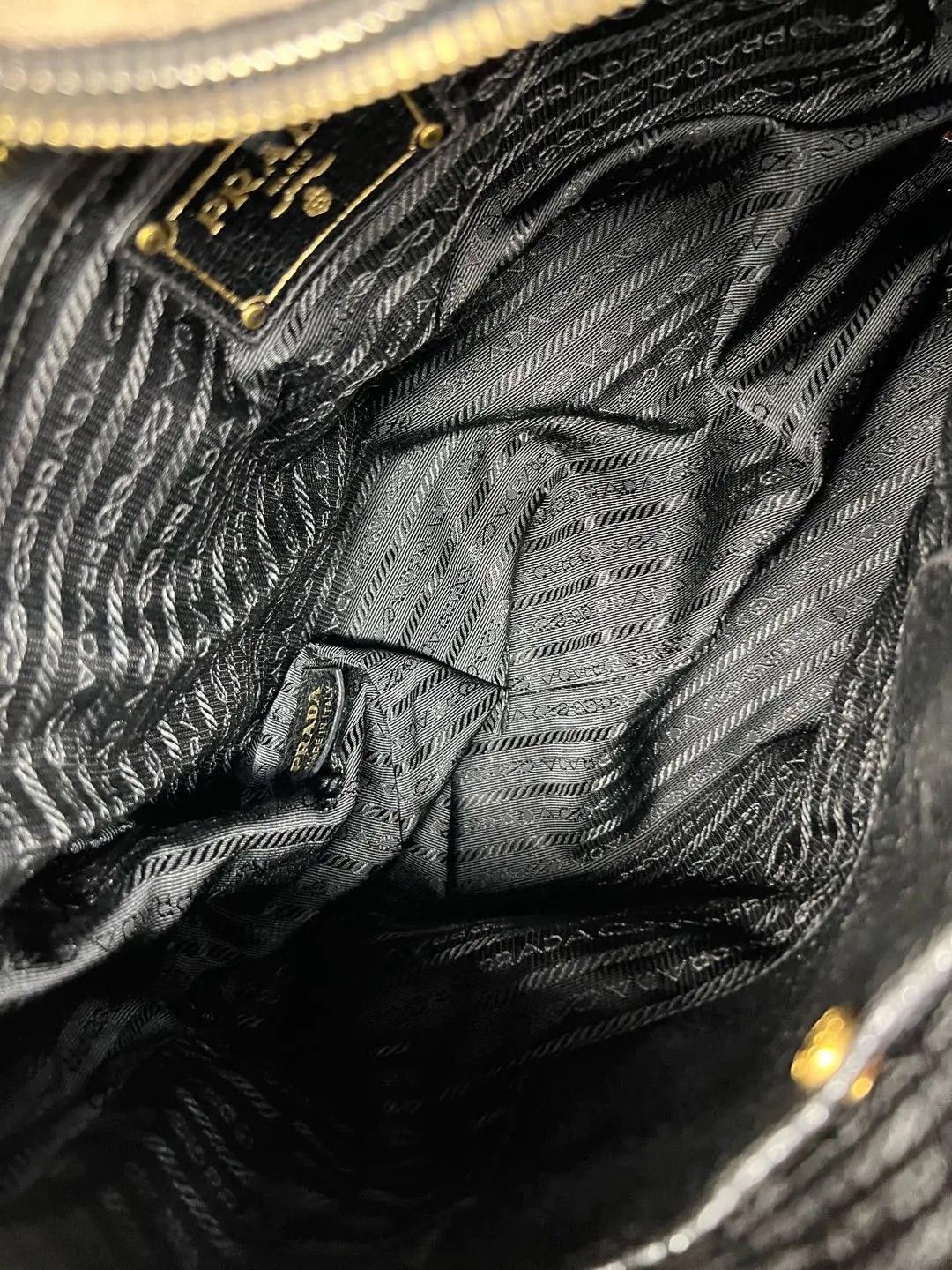 Prada Pre-loved Bag Very good condition Size ONE SIZE - 8 Thumbnail