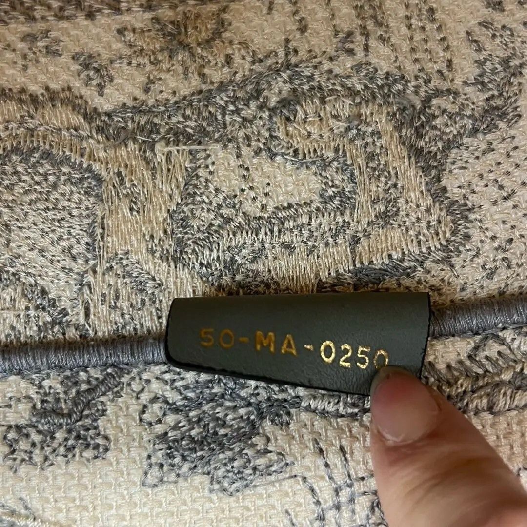 Dior Pre-loved Bag Very good condition Size ONE SIZE - 8 Thumbnail