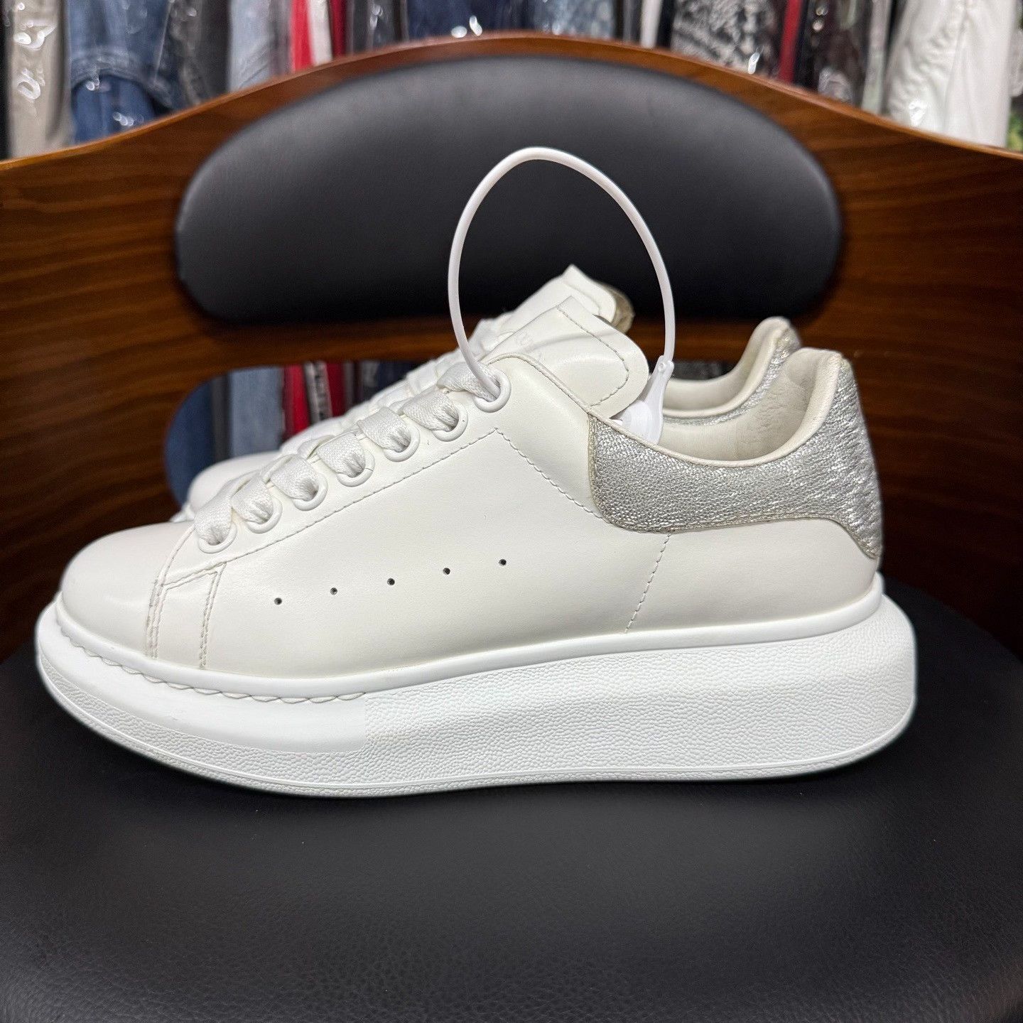 Alexander McQueen White Lowtop Sneakers us_6-5 Women Size US 6.5 / IT 36.5 - 6 Thumbnail