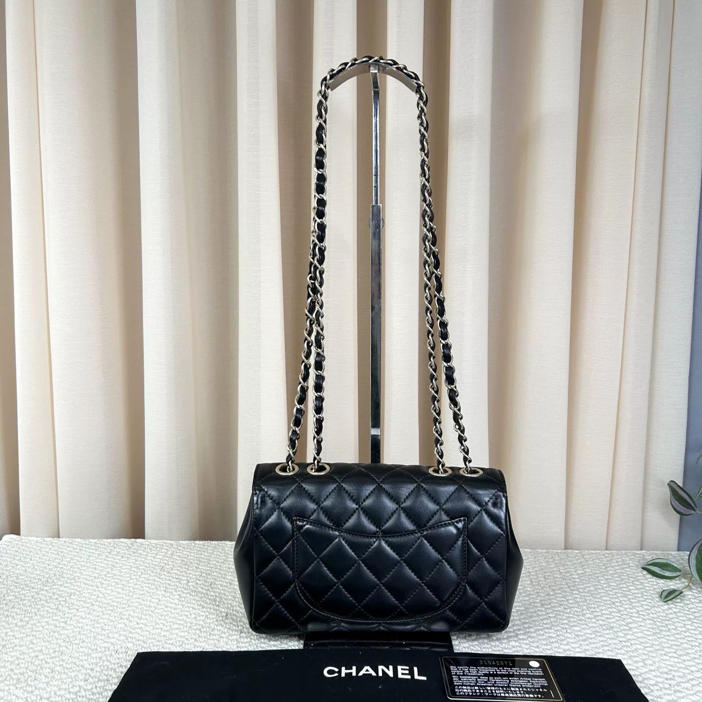 Chanel Pre-loved Bag Very good condition Size ONE SIZE - 2 Thumbnail