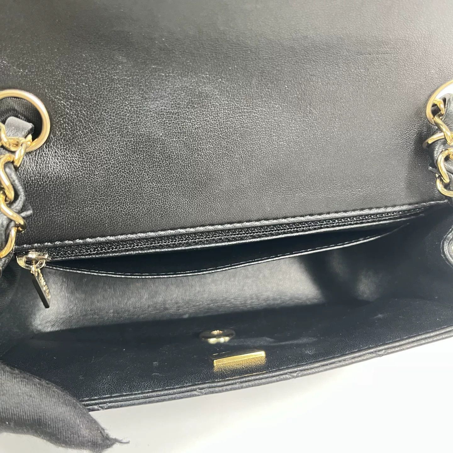 Chanel Pre-loved Bag Very good condition Size ONE SIZE - 6 Thumbnail