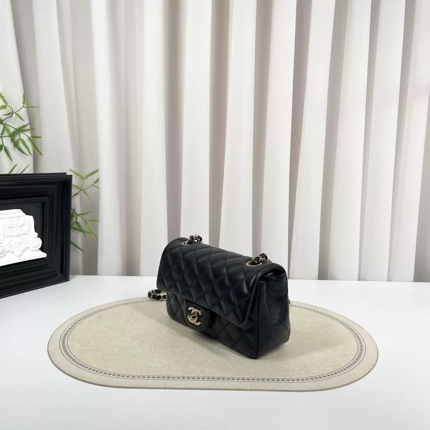 Chanel Pre-loved Bag Very good condition Size ONE SIZE - 5 Thumbnail