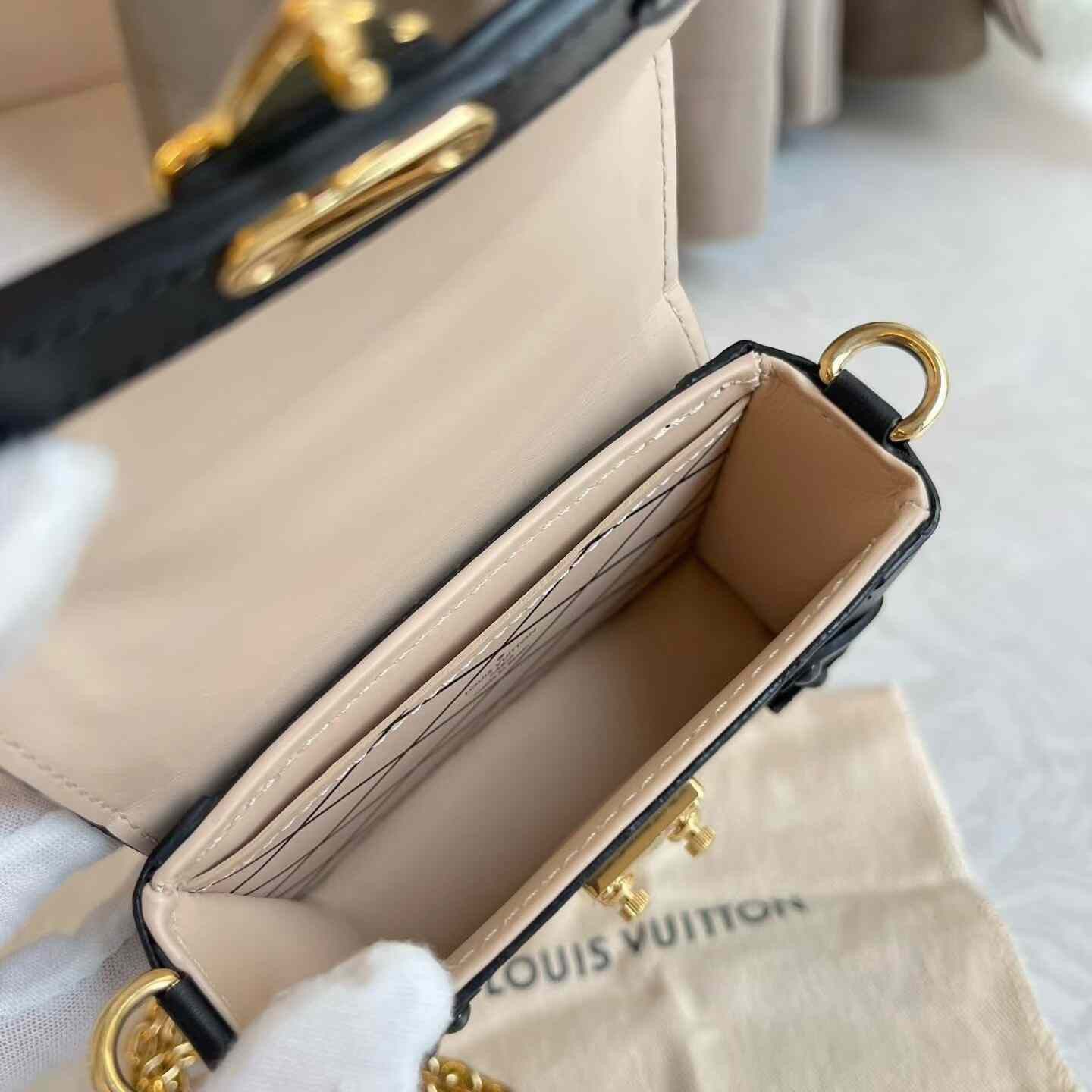 Louis Vuitton Pre-loved Bag Very good condition Size ONE SIZE - 9 Thumbnail