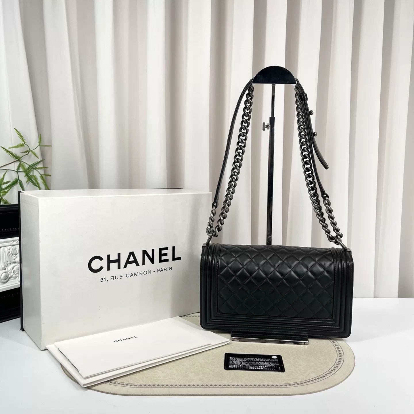 Chanel Pre-loved Bag Very good condition Size ONE SIZE - 2 Thumbnail