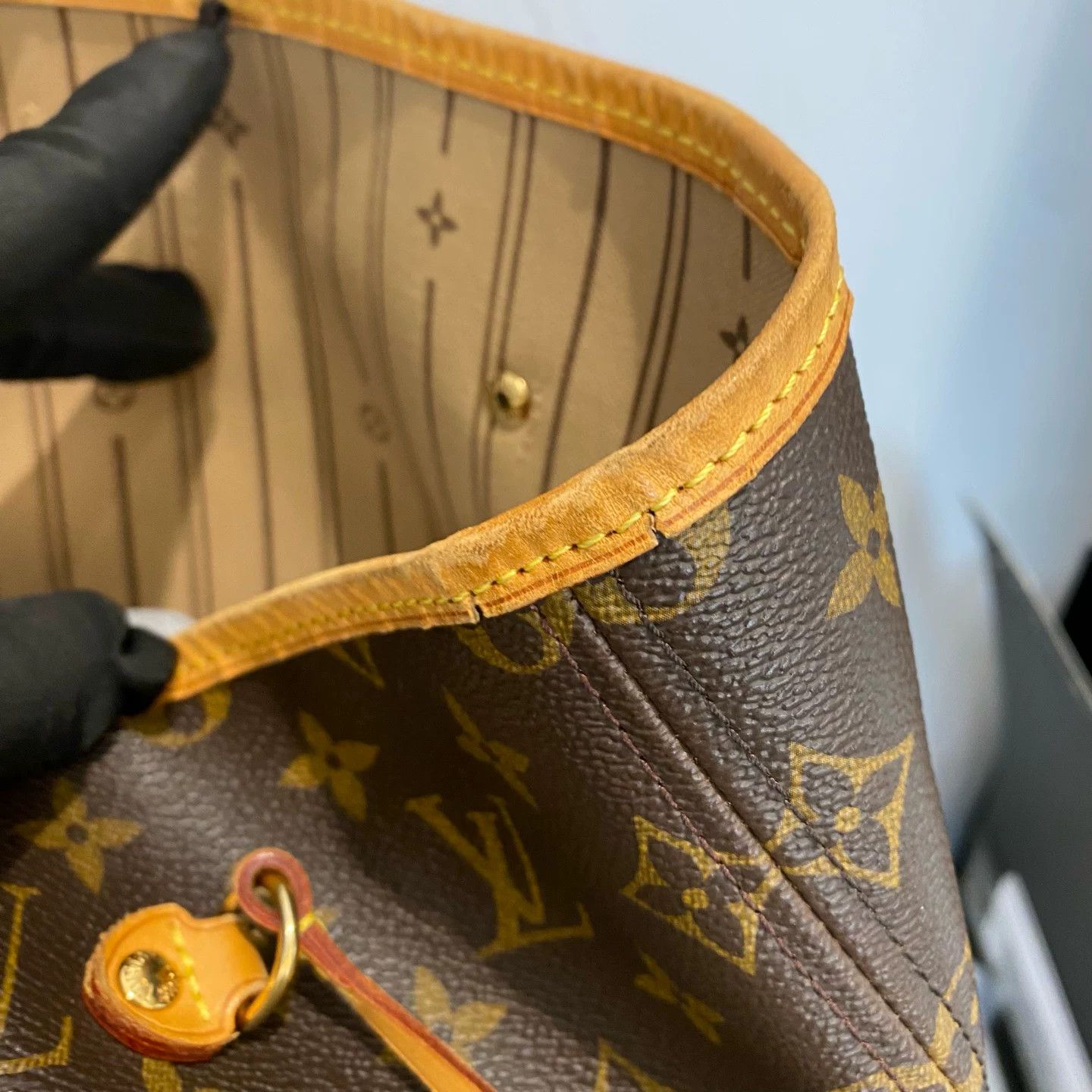 Louis Vuitton Pre-loved Bag Very good condition Size ONE SIZE - 9 Thumbnail