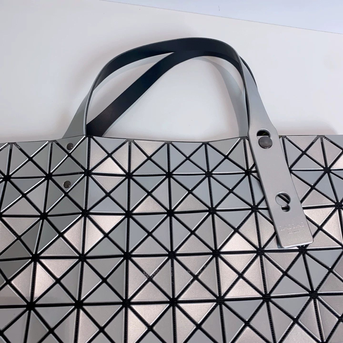 Issey Miyake Pre-loved Bag Very good condition Size ONE SIZE - 4 Thumbnail