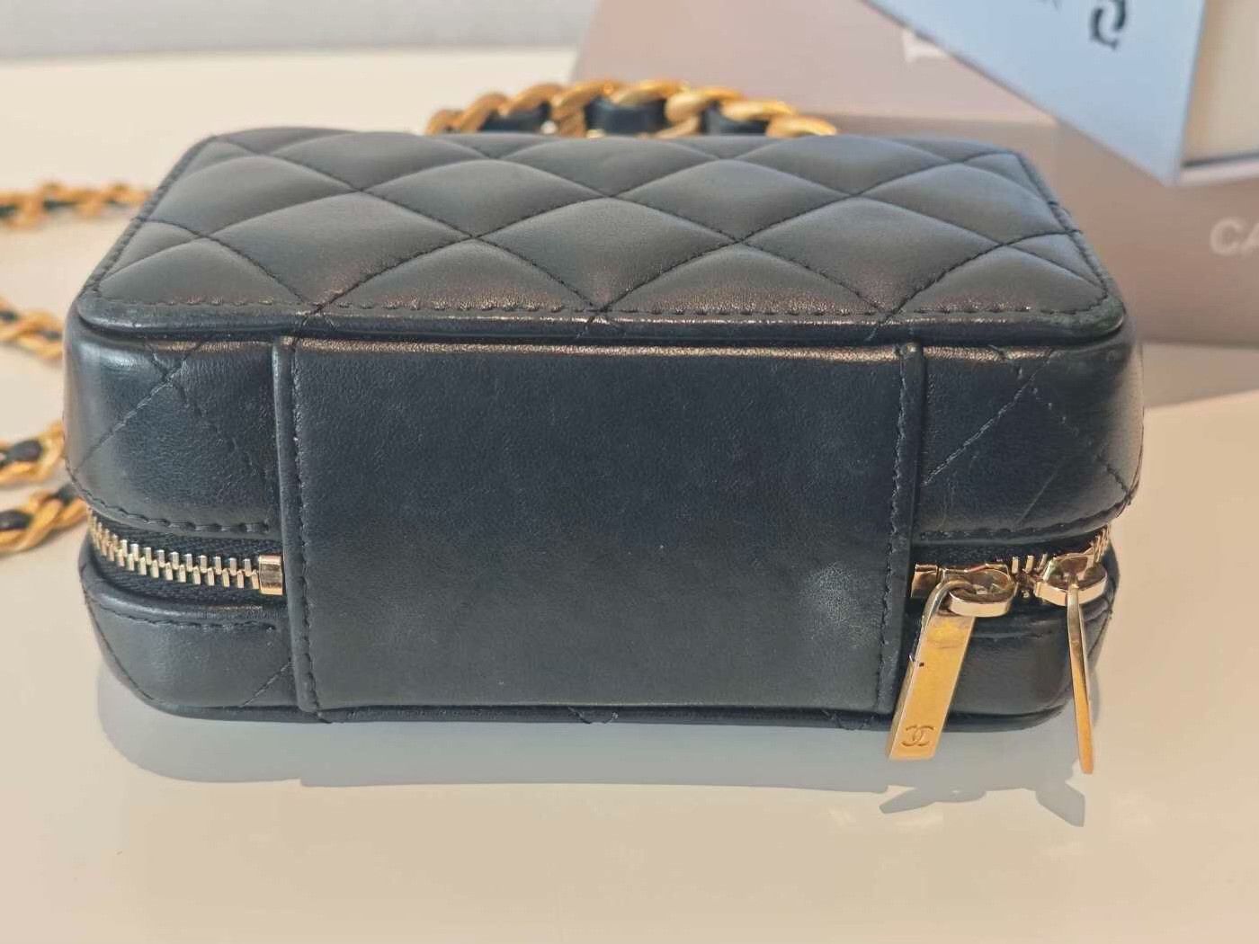 Chanel Pre-loved Bag Very good condition Size ONE SIZE - 5 Thumbnail