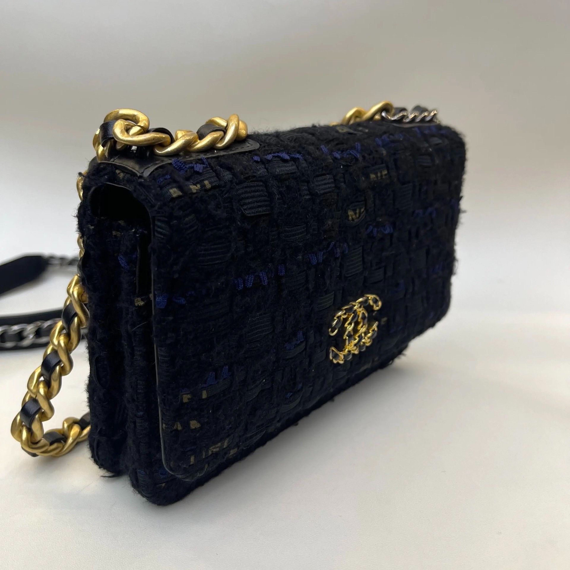 Chanel Pre-loved Bag Very good condition Size ONE SIZE - 2 Thumbnail
