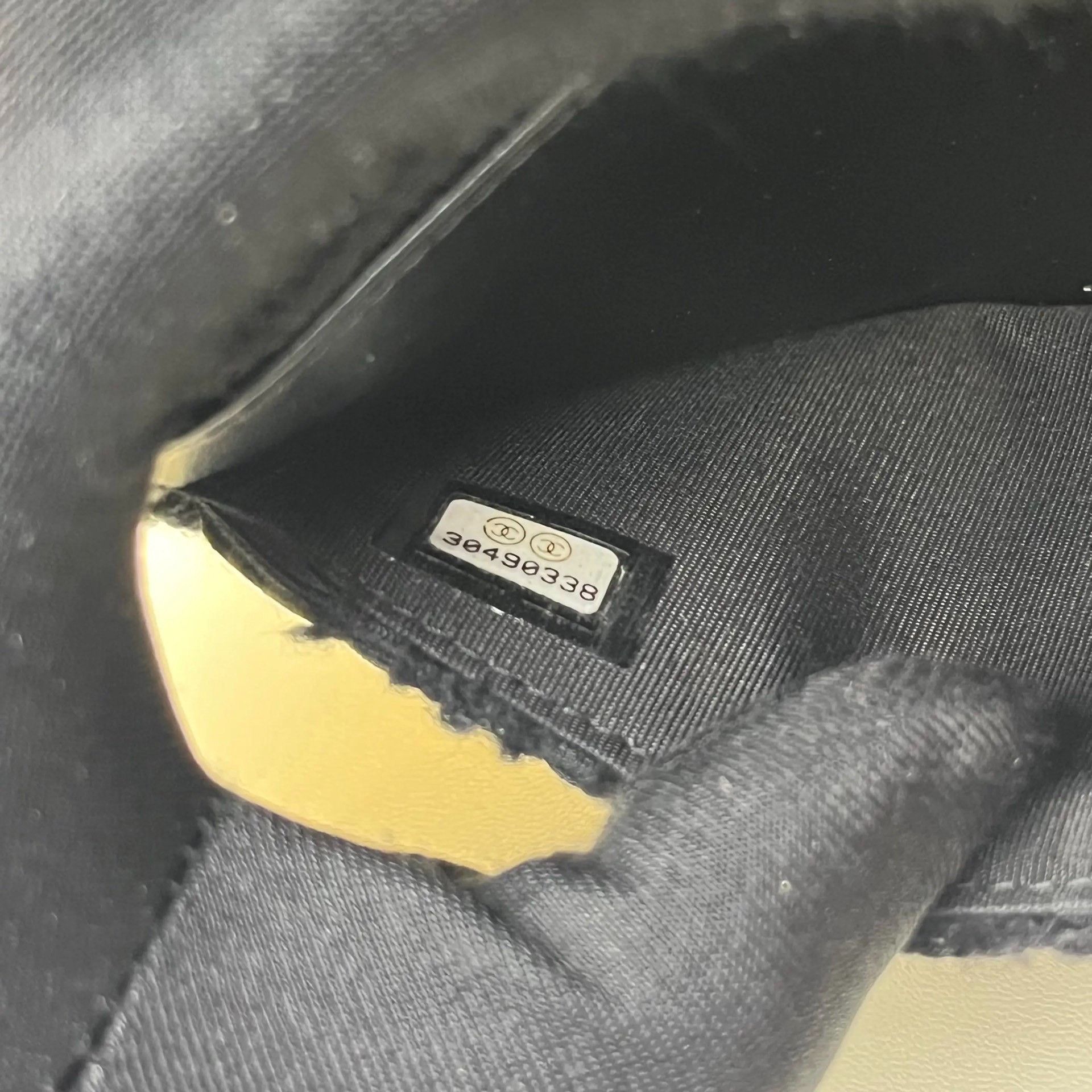 Chanel Pre-loved Bag Very good condition Size ONE SIZE - 9 Thumbnail