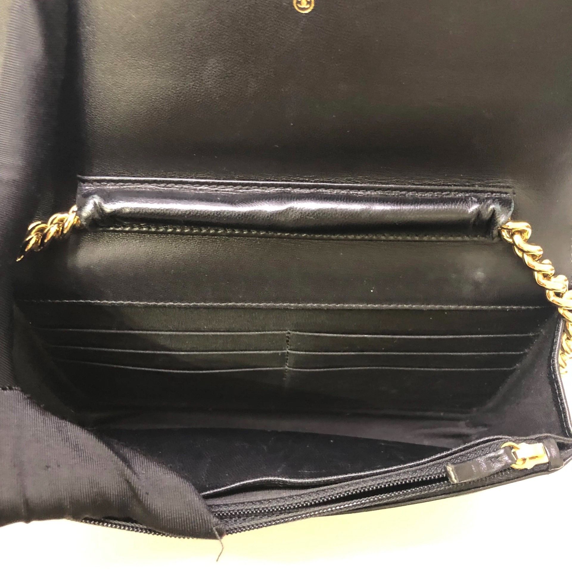 Chanel Pre-loved Bag Very good condition Size ONE SIZE - 8 Thumbnail
