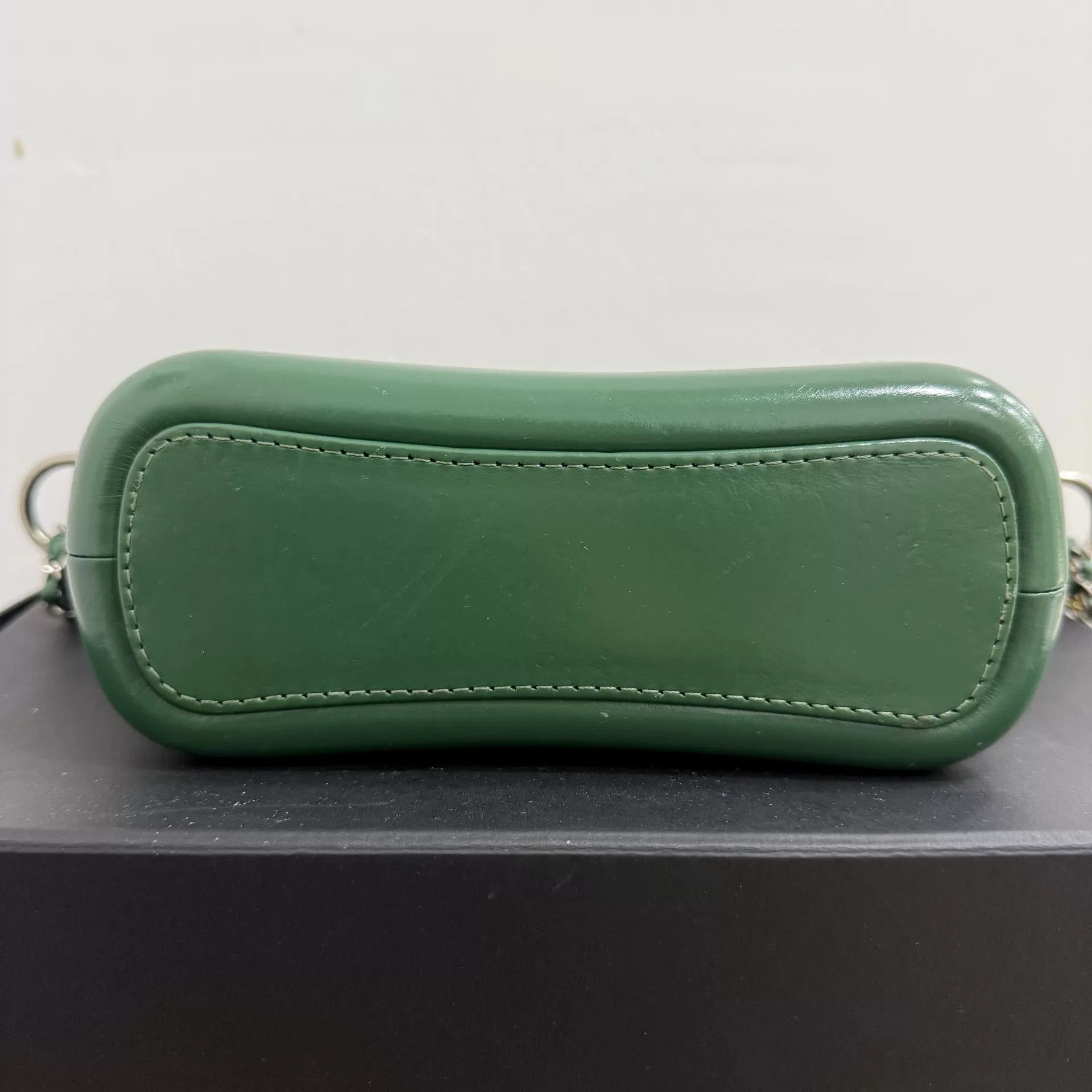 Chanel Pre-loved Bag Very good condition Size ONE SIZE - 6 Thumbnail