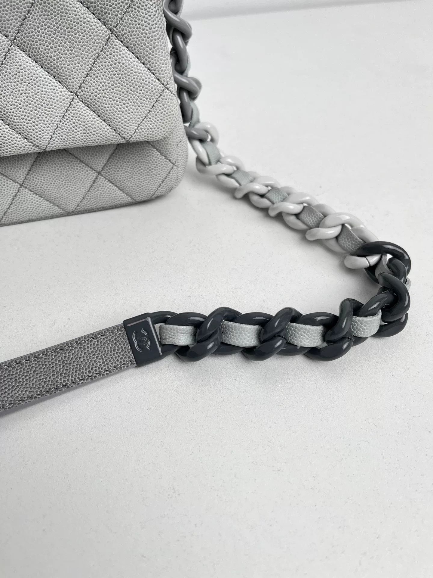 Chanel Pre-loved Bag Very good condition Size ONE SIZE - 8 Thumbnail
