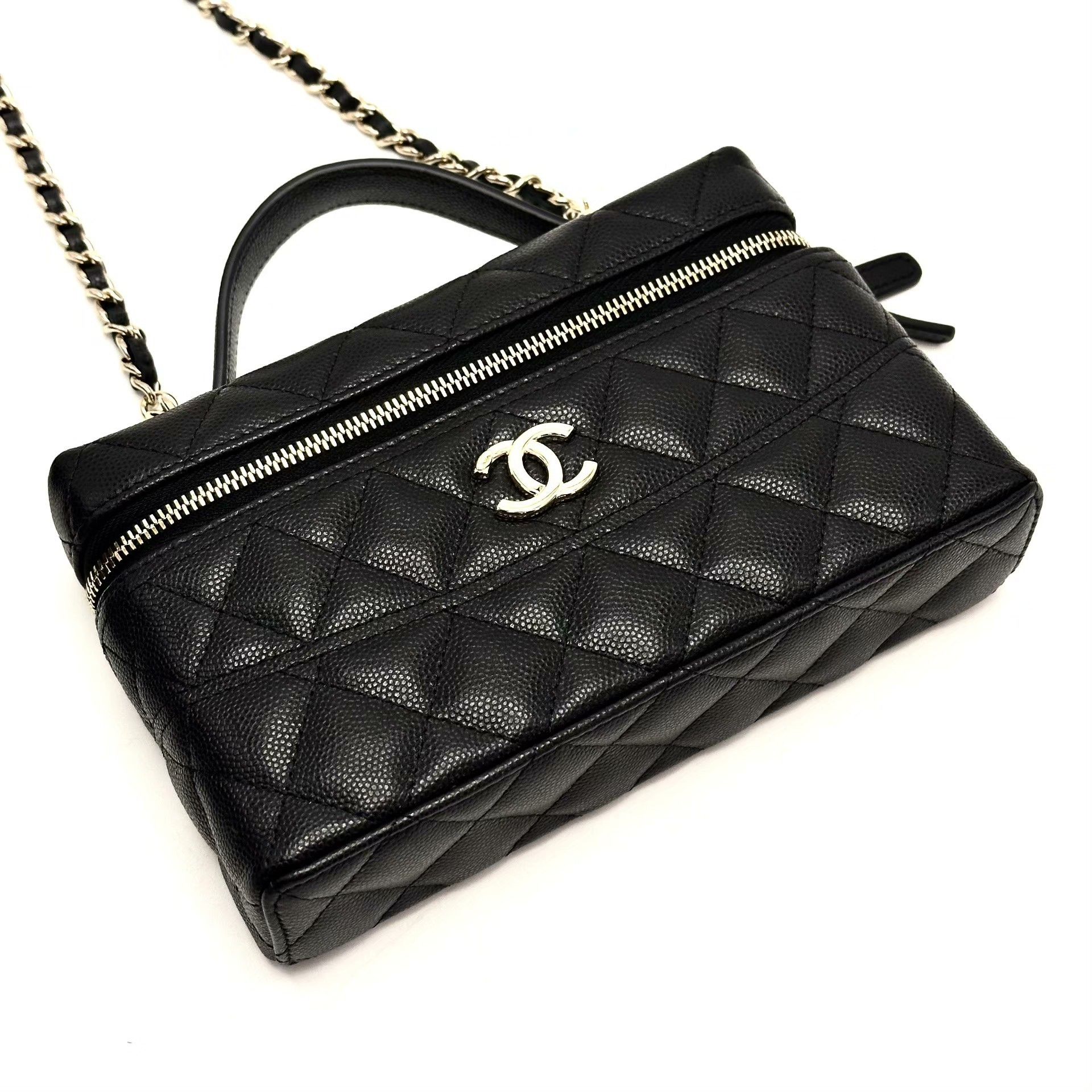 Chanel Pre-loved Bag Very good condition Size ONE SIZE - 4 Thumbnail