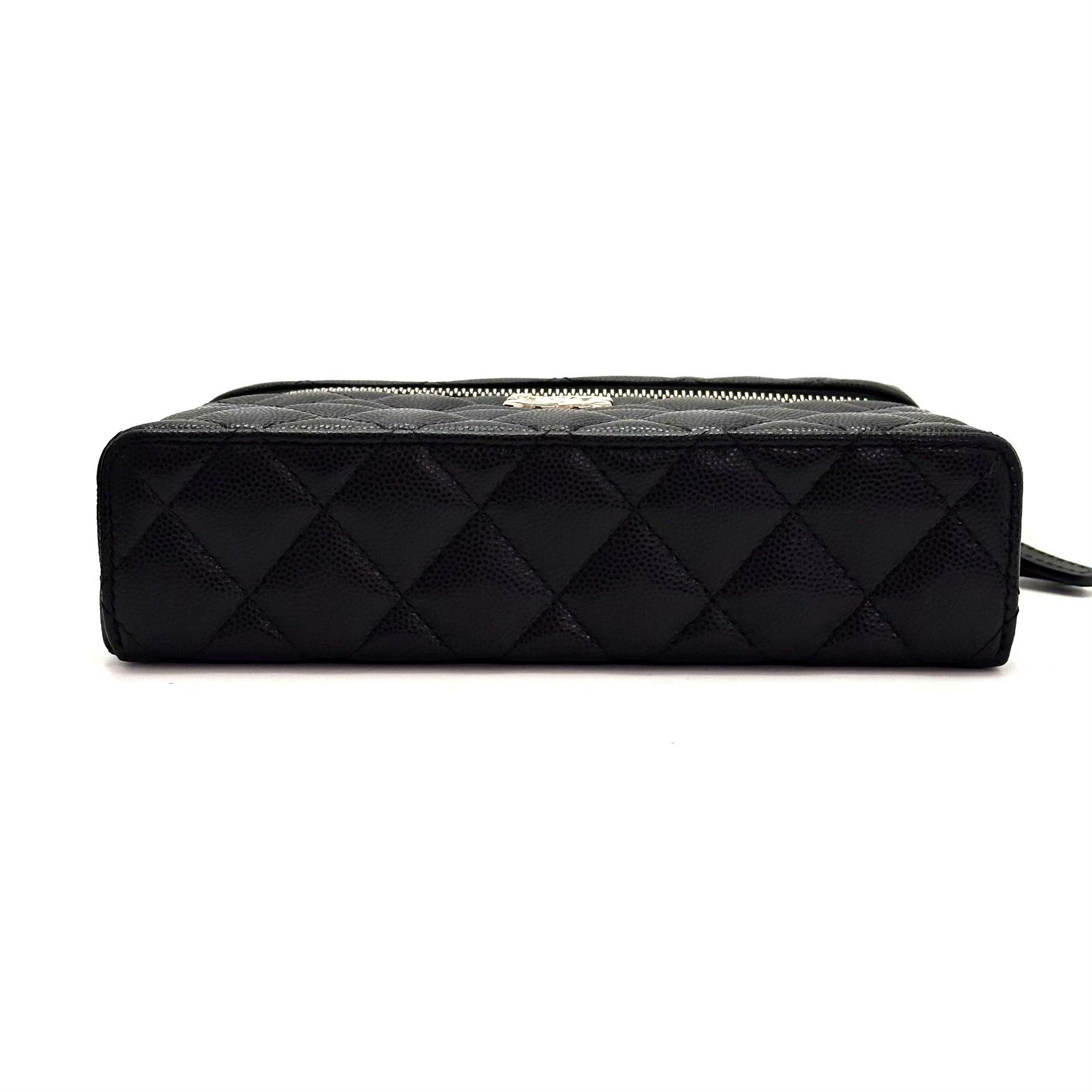 Chanel Pre-loved Bag Very good condition Size ONE SIZE - 5 Thumbnail