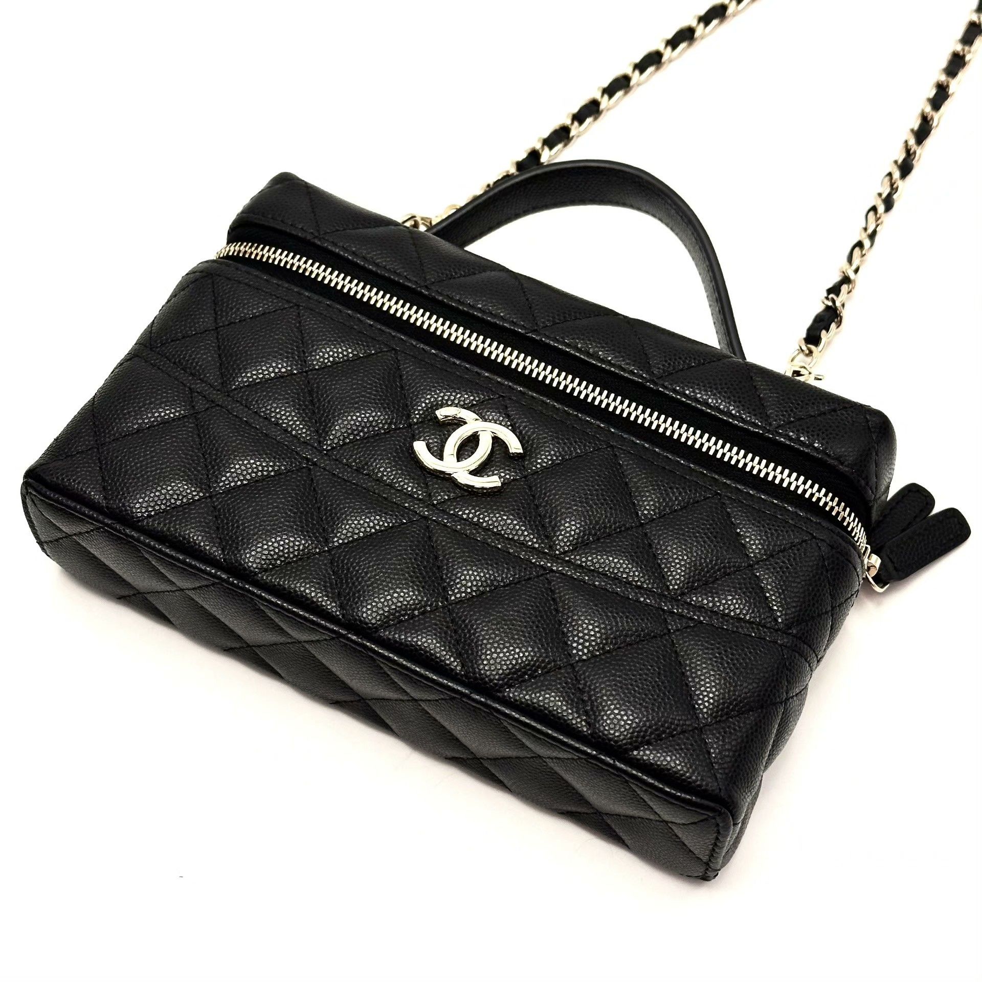 Chanel Pre-loved Bag Very good condition Size ONE SIZE - 6 Thumbnail