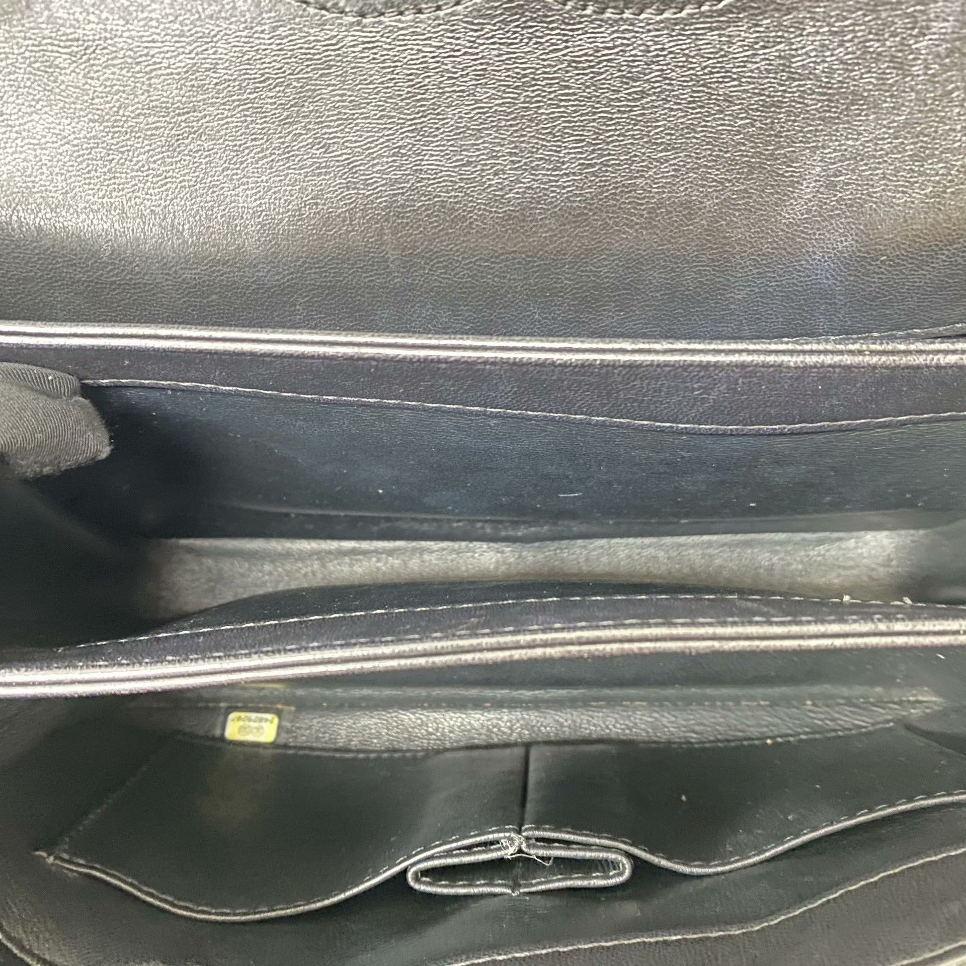 Chanel Pre-loved Bag Very good condition Size ONE SIZE - 6 Thumbnail