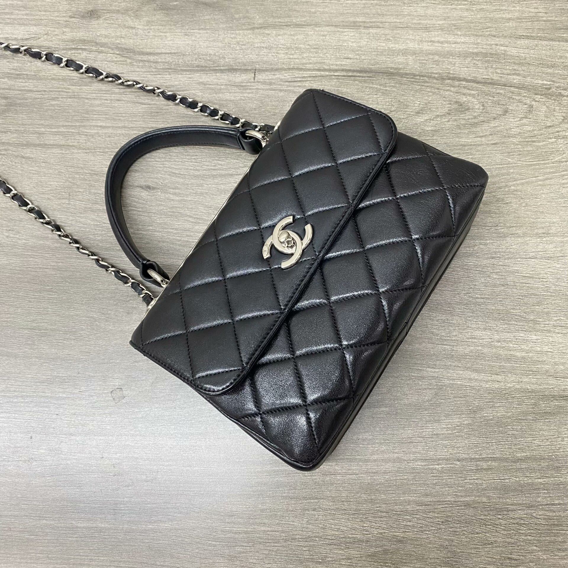 Chanel Pre-loved Bag Very good condition Size ONE SIZE - 3 Thumbnail