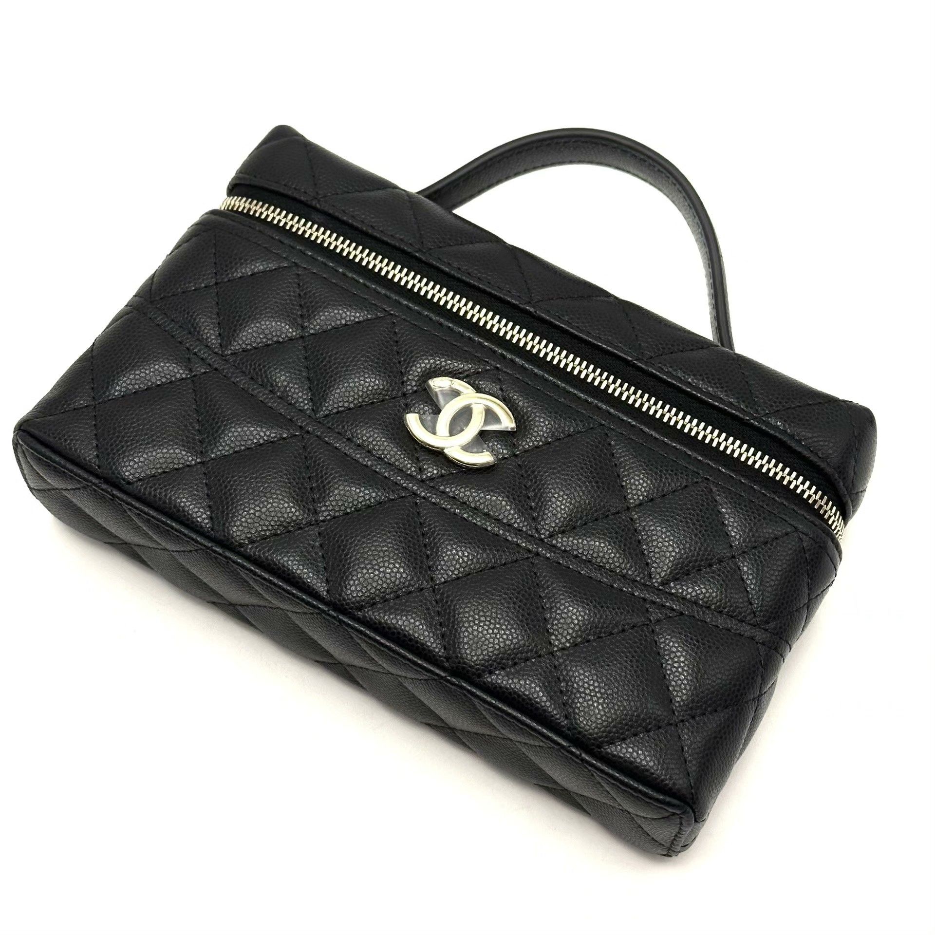 Chanel Pre-loved Bag Very good condition Size ONE SIZE - 6 Thumbnail