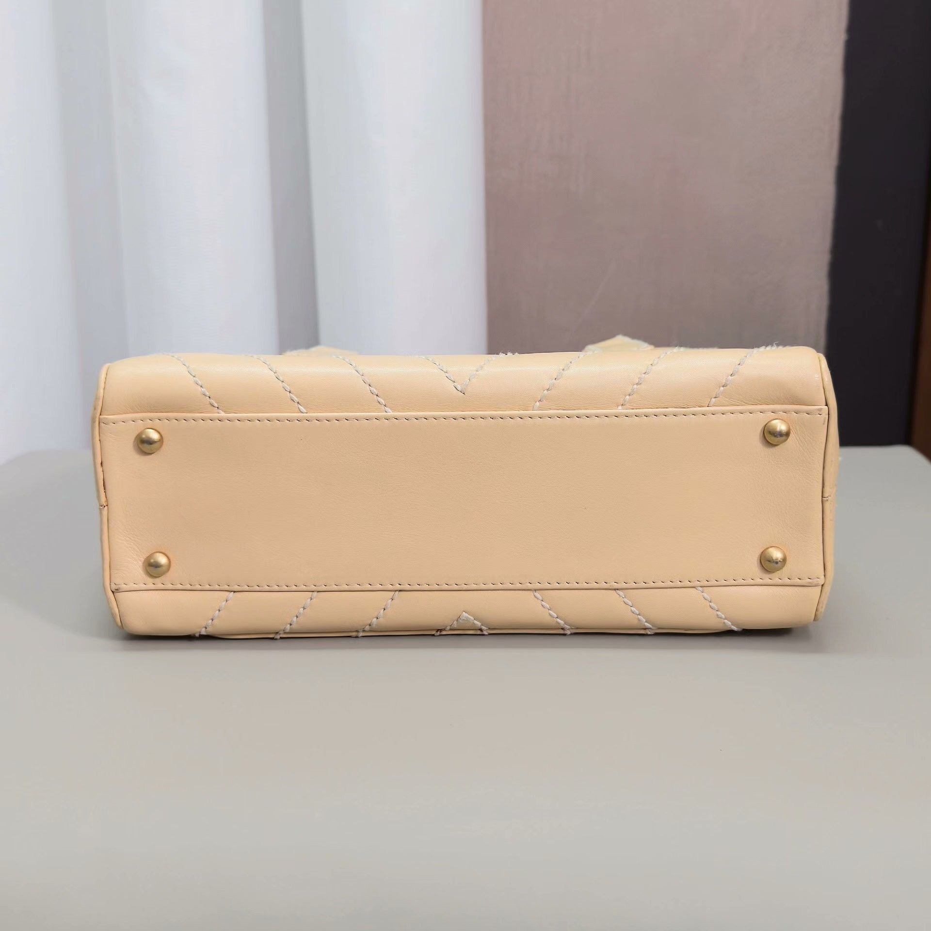 Chanel Pre-loved Bag Very good condition Size ONE SIZE - 5 Thumbnail