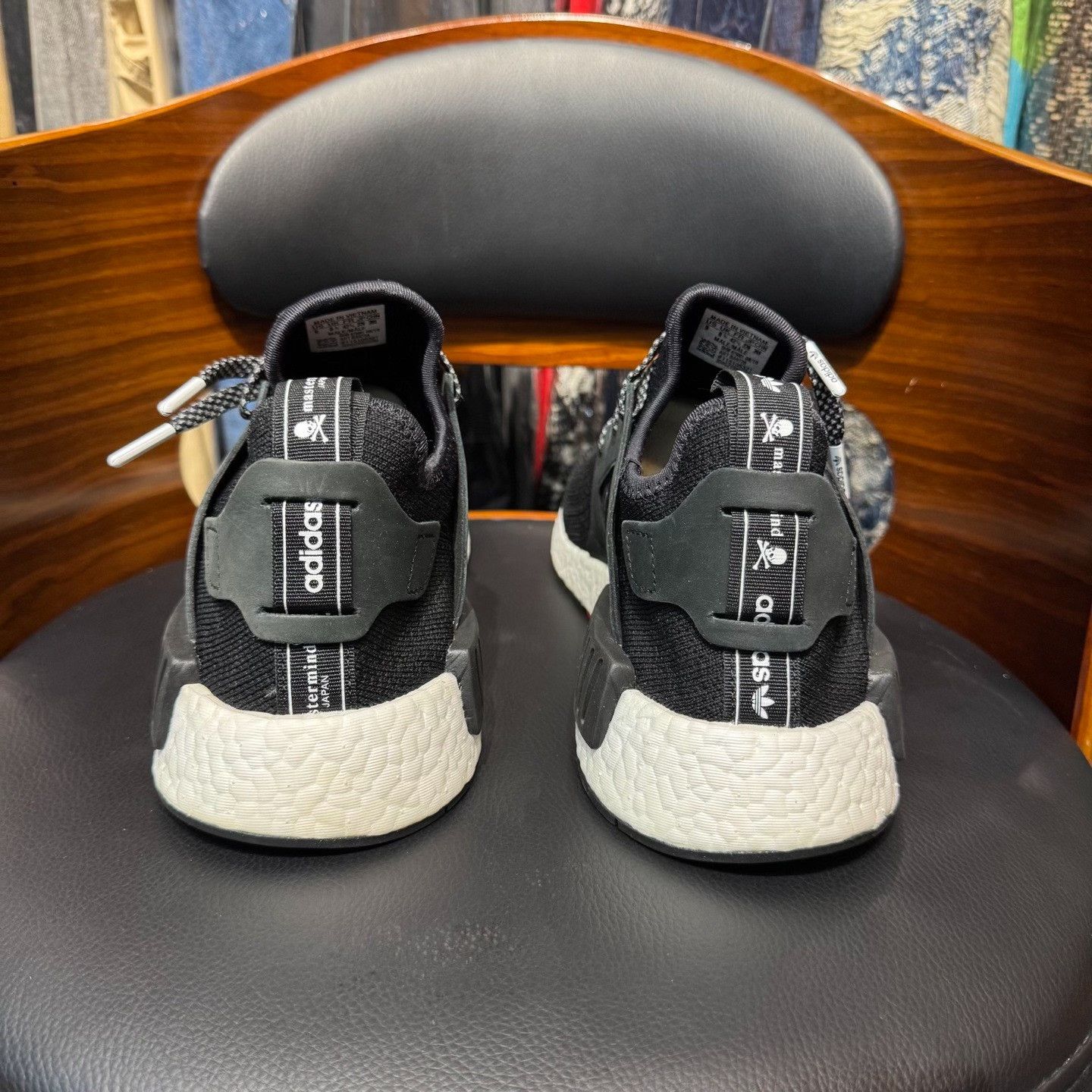 Adidas Adidas Black Lowtop Sneakers 9.5 Men Size US 9.5 / EU 42-43 - 3 Thumbnail