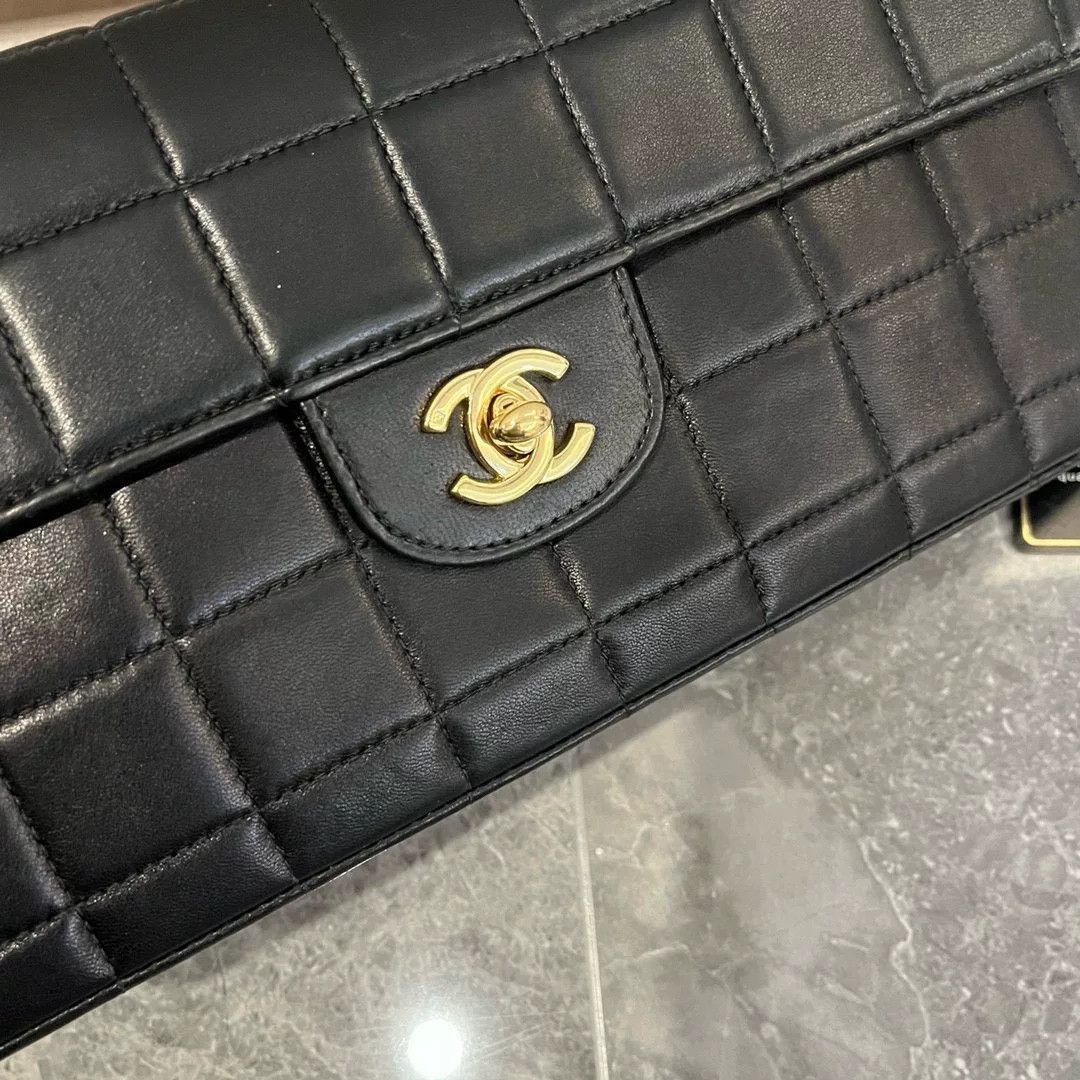 Chanel Pre-loved Bag Very good condition Size ONE SIZE - 2 Thumbnail