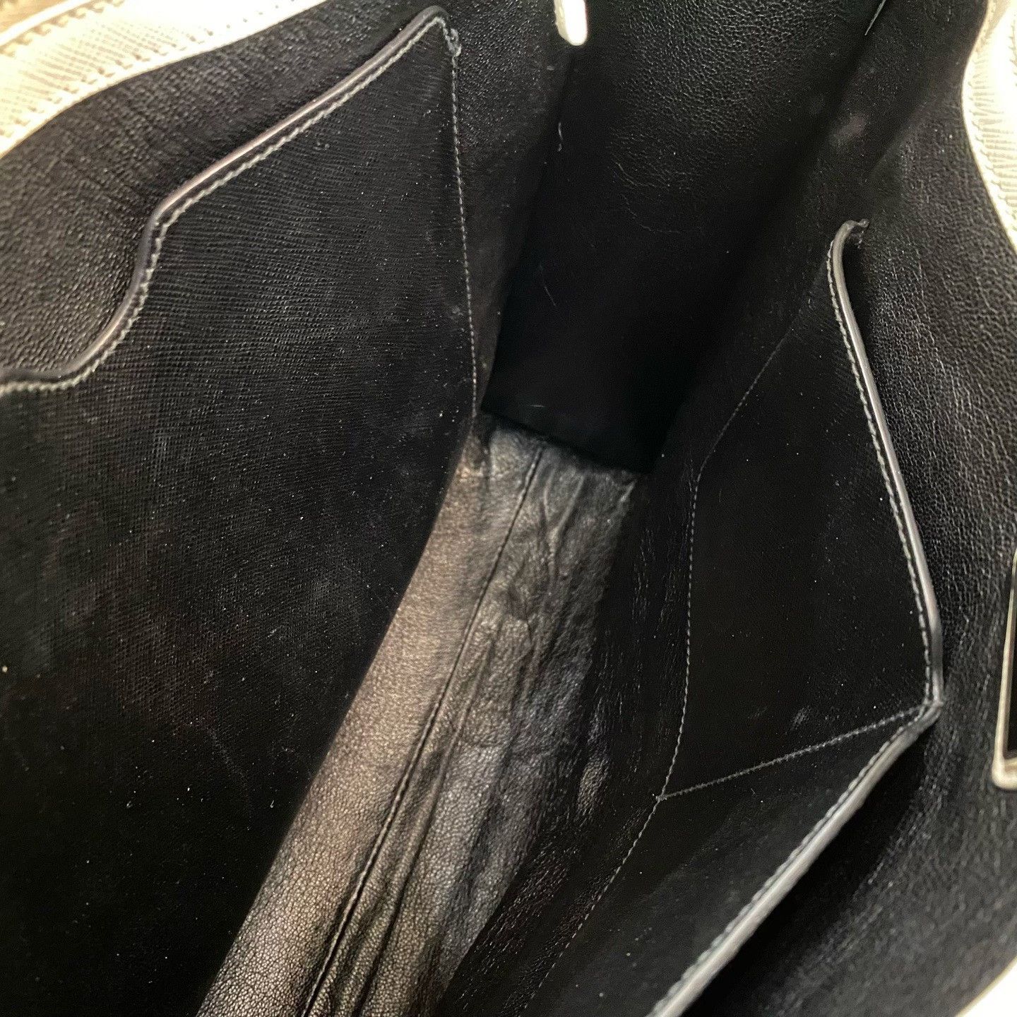 Prada Pre-loved Bag Very good condition Size ONE SIZE - 6 Thumbnail