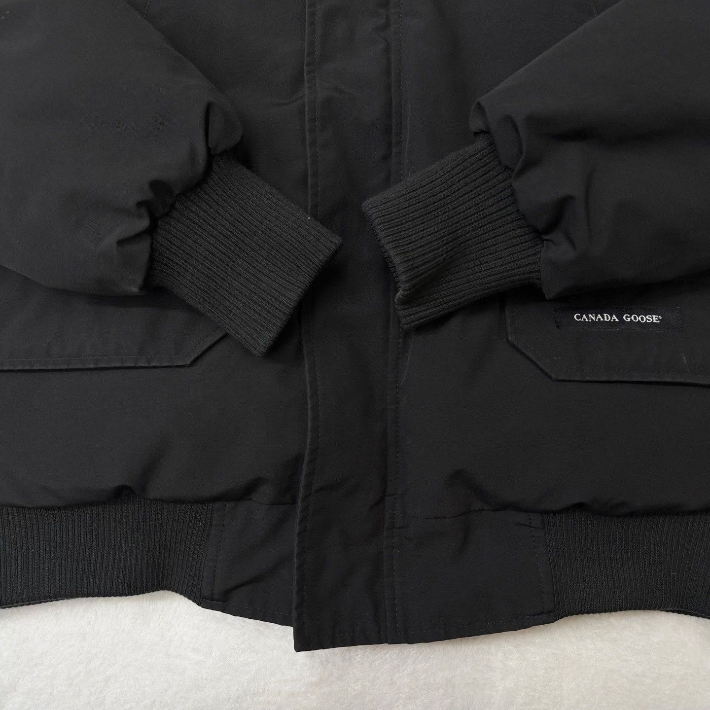 Canada Goose Canada Goose Down Cropped Black Heavy Coat l Men Size US L / EU 52-54 / 3 - 2 Thumbnail