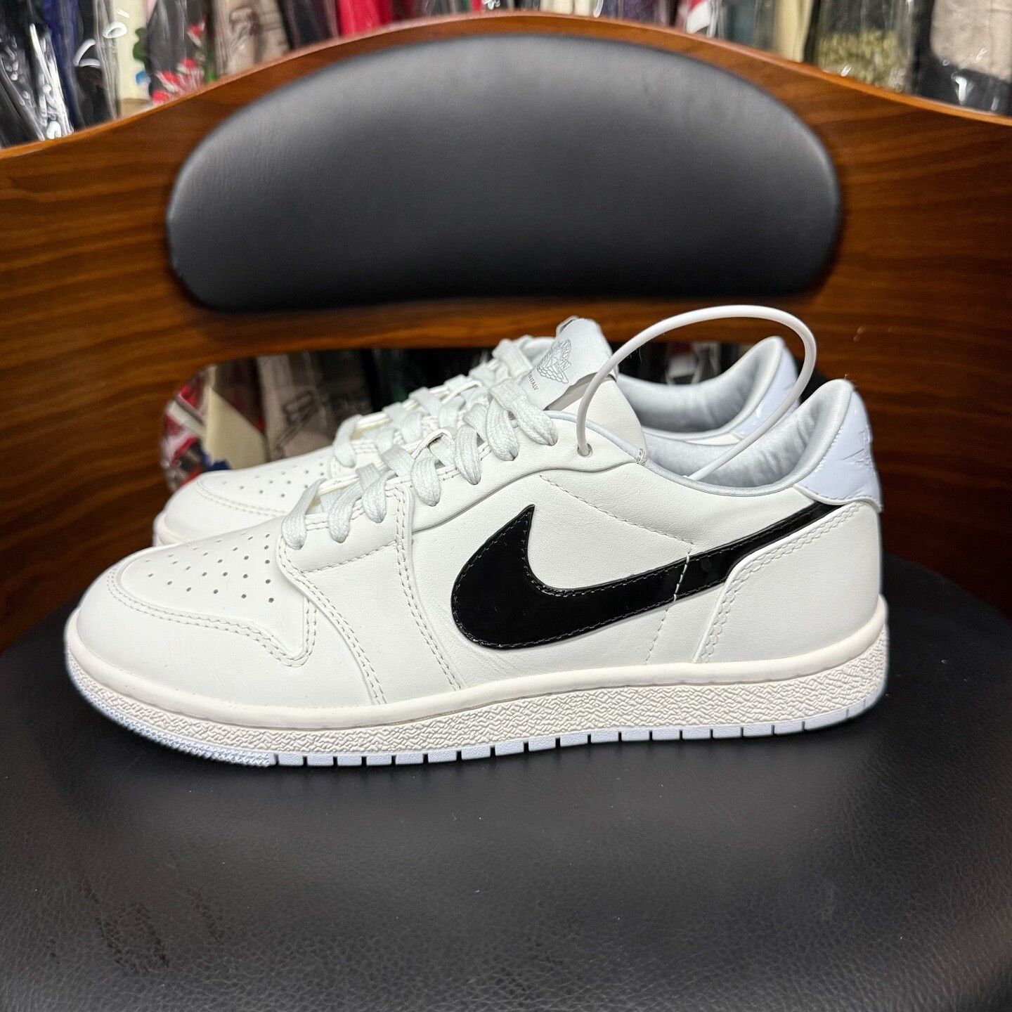 Nike Nike AJ1 Collab White Lowtop Sneakers 6 Men Size US 6 / EU 39 - 6 Thumbnail