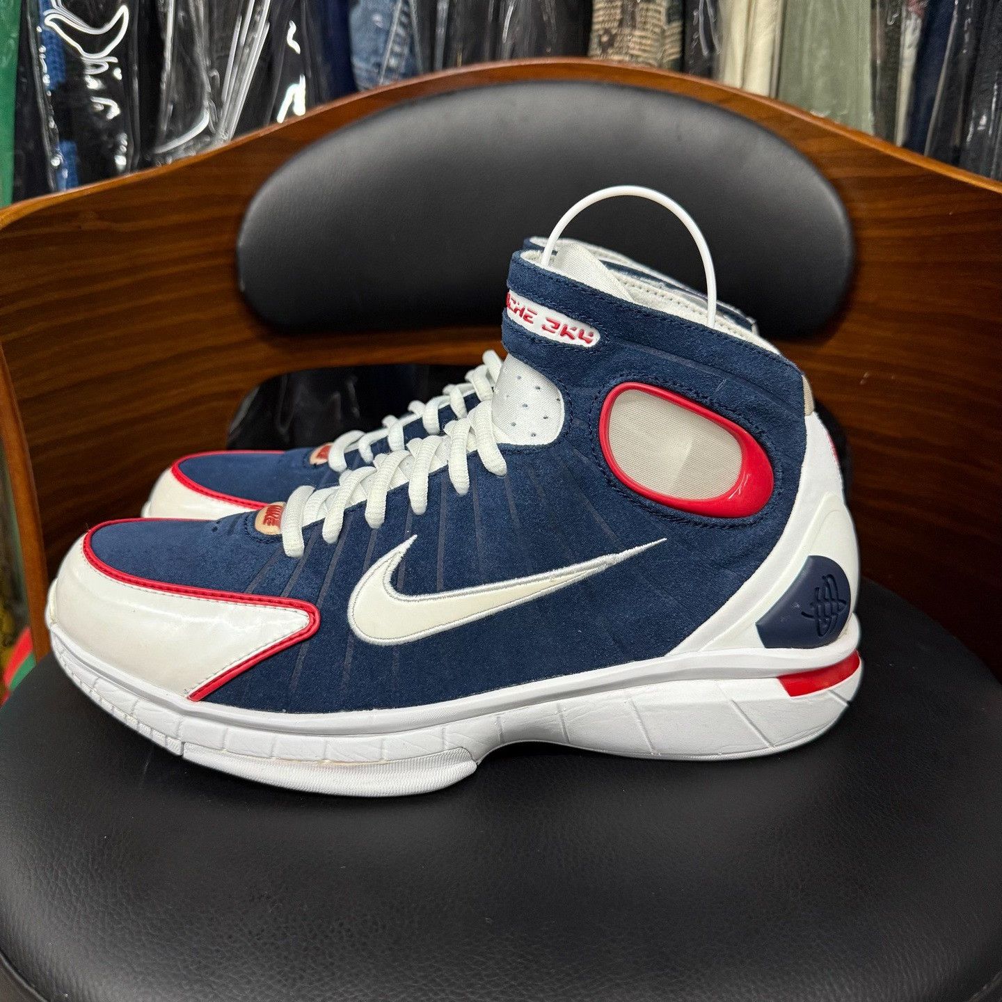 Nike Nike KOBE Blue Lowtop Sneakers 9 Men Size US 9 / EU 42 - 6 Thumbnail