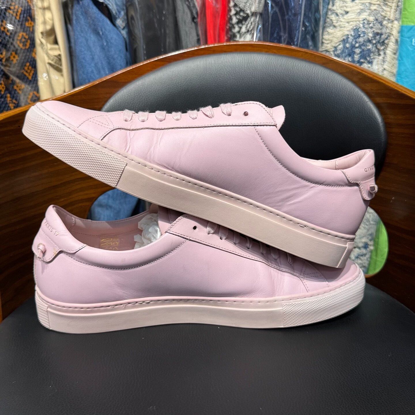 Givenchy Givenchy Pink Lowtop Sneakers 9 Men Size US 9 / EU 42 - 7 Thumbnail