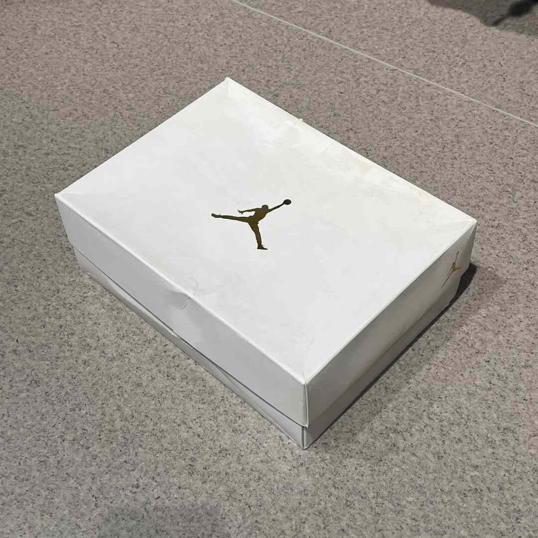 Nike Nike AJ12 White Lowtop Sneakers 10.5 Men Size US 10.5 / EU 43-44 - 9 Thumbnail