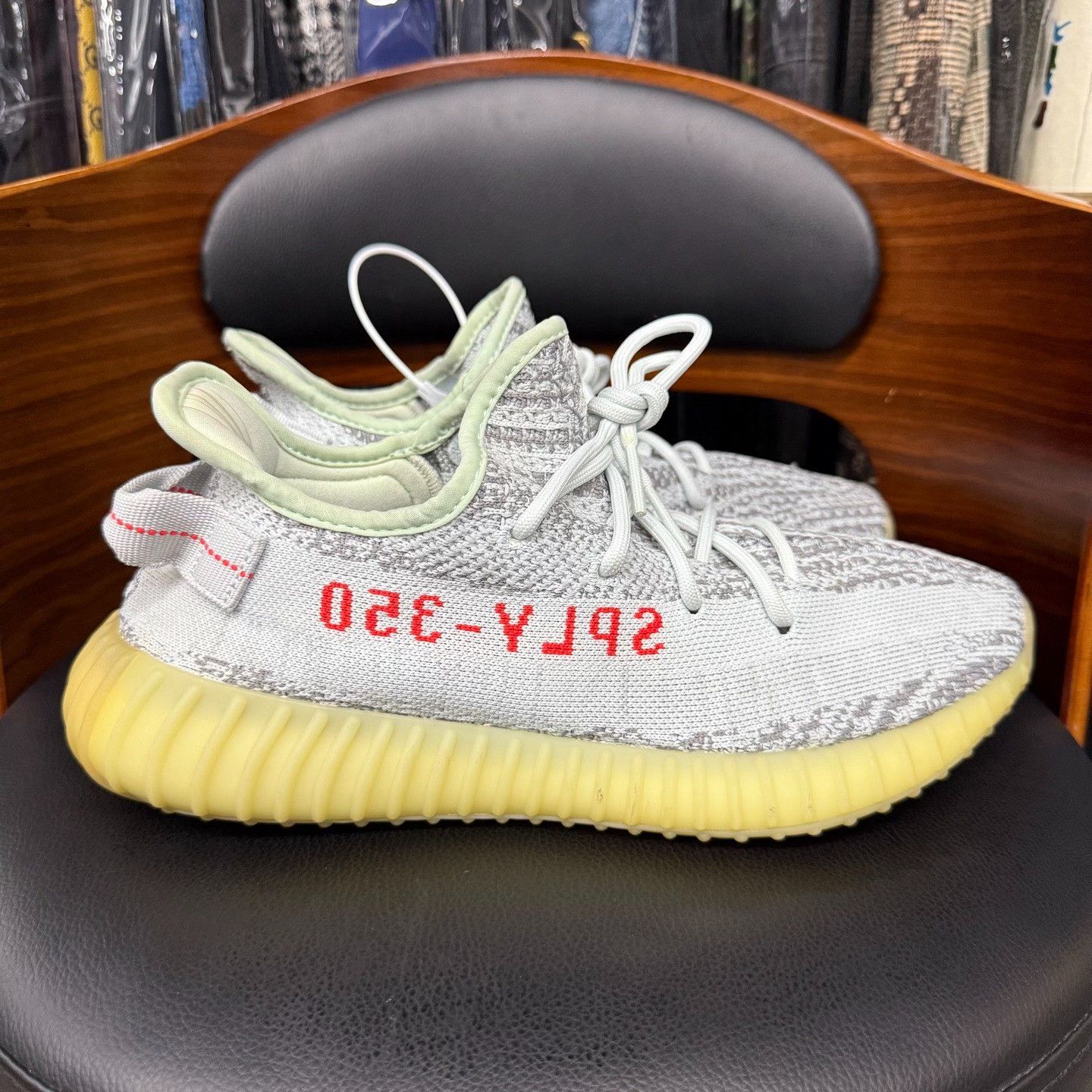 Adidas Adidas YEEZY350 Lowtop Sneakers 10.5 Men Size US 10.5 / EU 43-44 - 4 Thumbnail