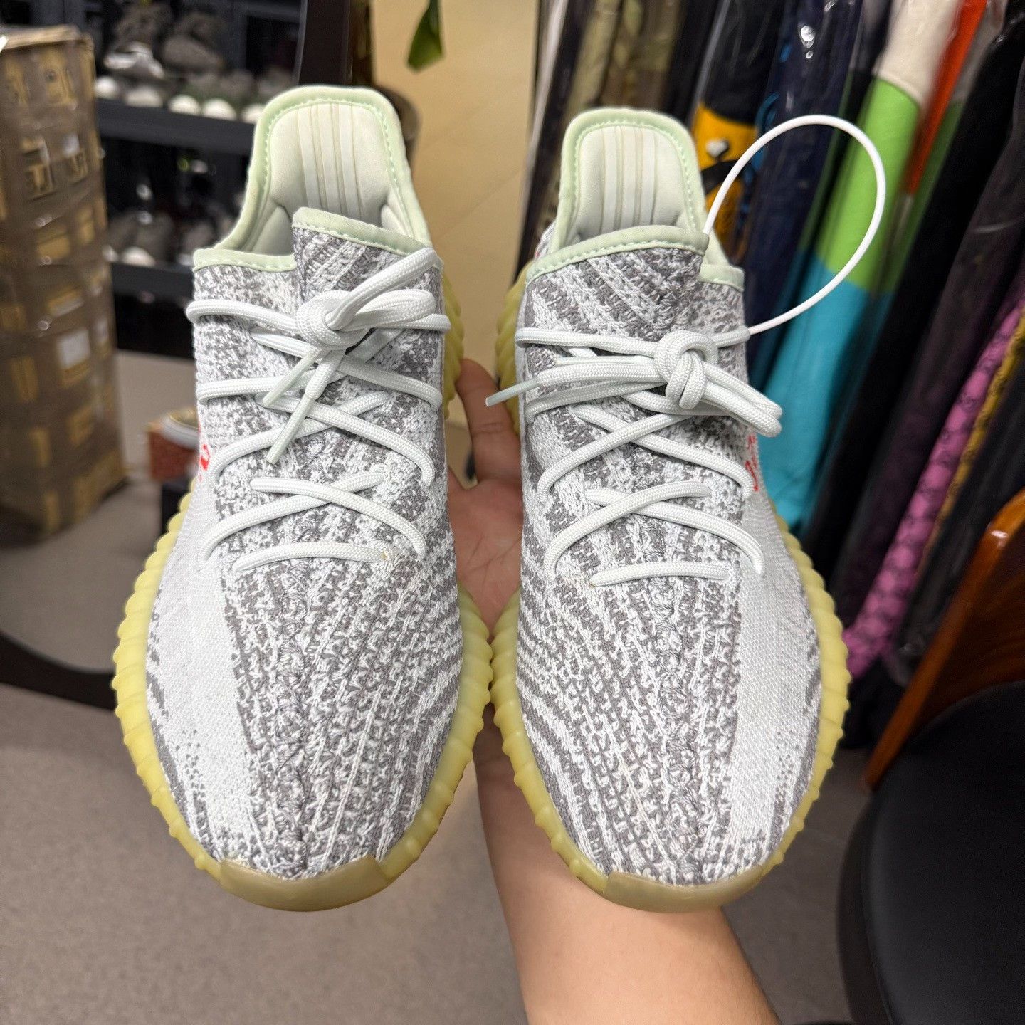 Adidas Adidas YEEZY350 Lowtop Sneakers 10.5 Men Size US 10.5 / EU 43-44 - 5 Thumbnail