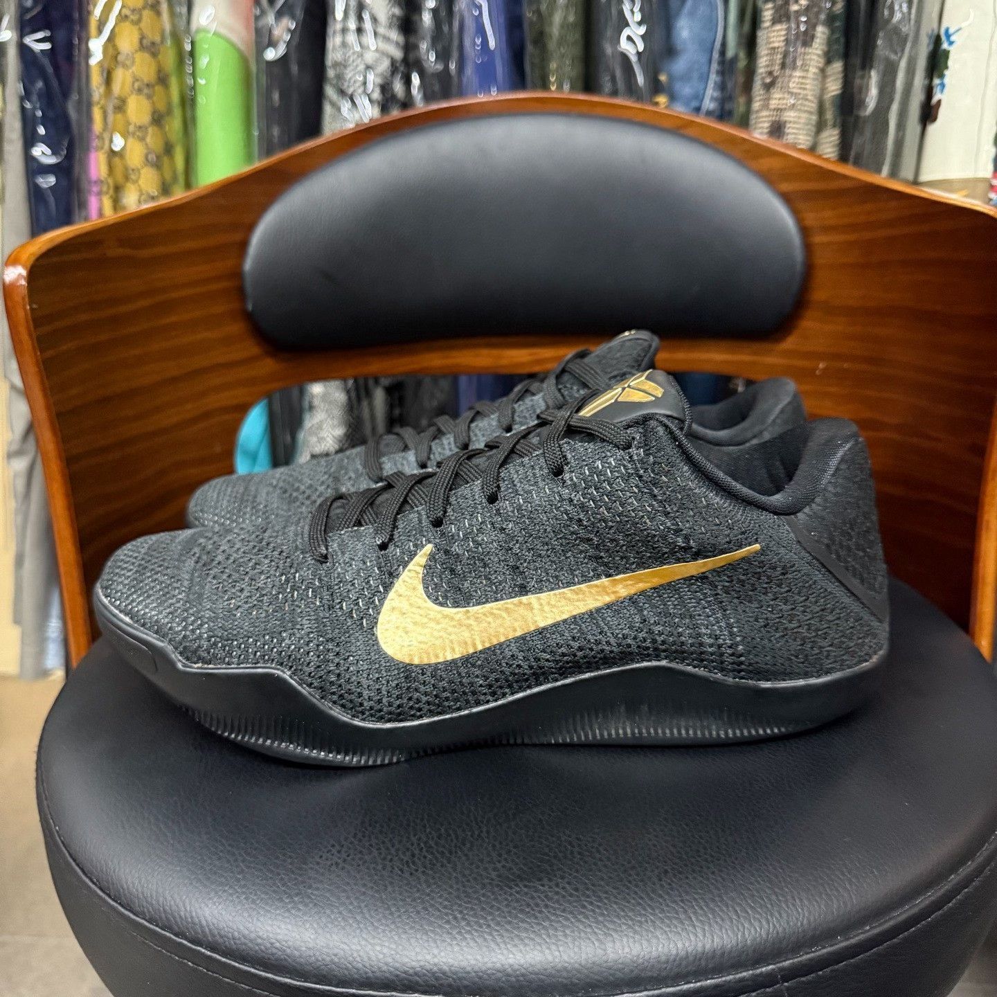 Nike Nike KOBE11 Black Lowtop Sneakers 10 Men Size US 10 / EU 43 - 6 Thumbnail
