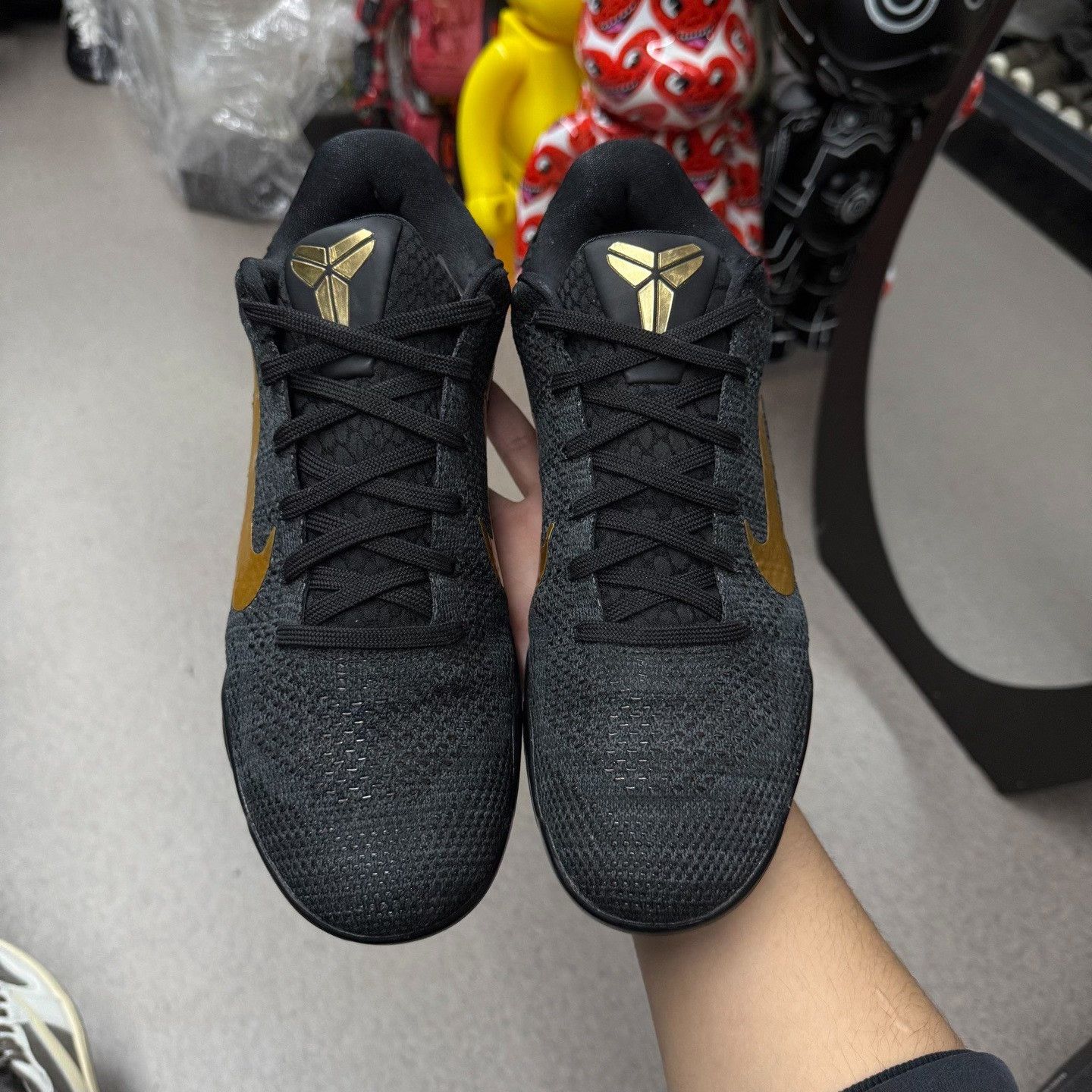 Nike Nike KOBE11 Black Lowtop Sneakers 10 Men Size US 10 / EU 43 - 5 Thumbnail