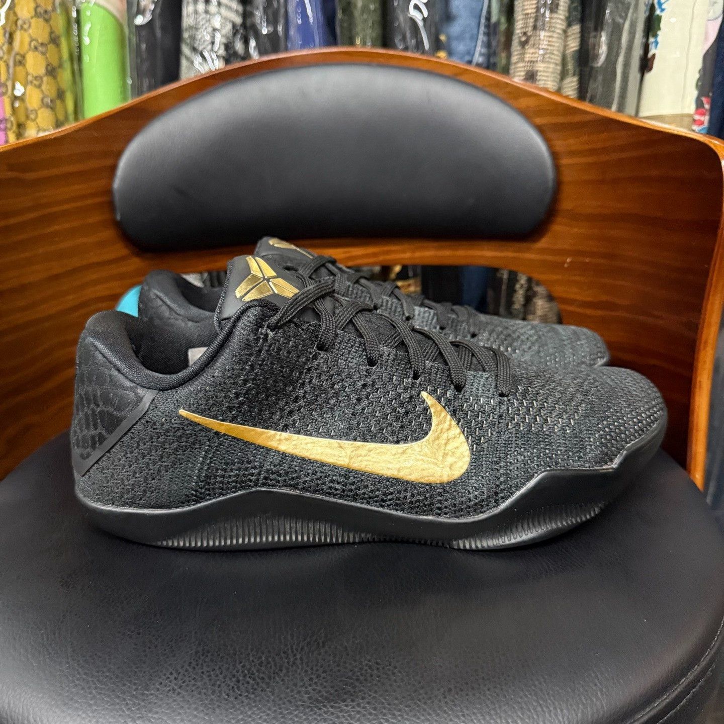 Nike Nike KOBE11 Black Lowtop Sneakers 10 Men Size US 10 / EU 43 - 4 Thumbnail