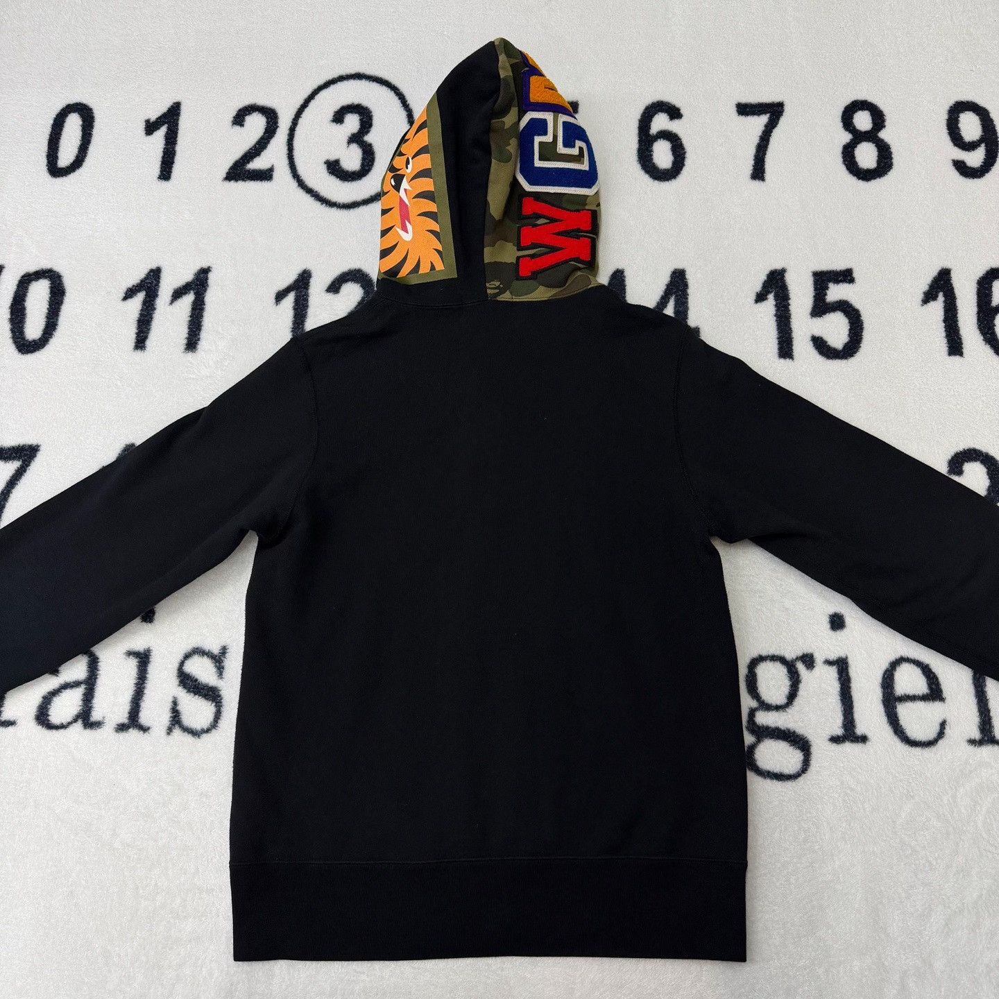 Bape Bape Shark Camo Jacket M Women Size M / US 6-8 / IT 42-44 - 3 Thumbnail