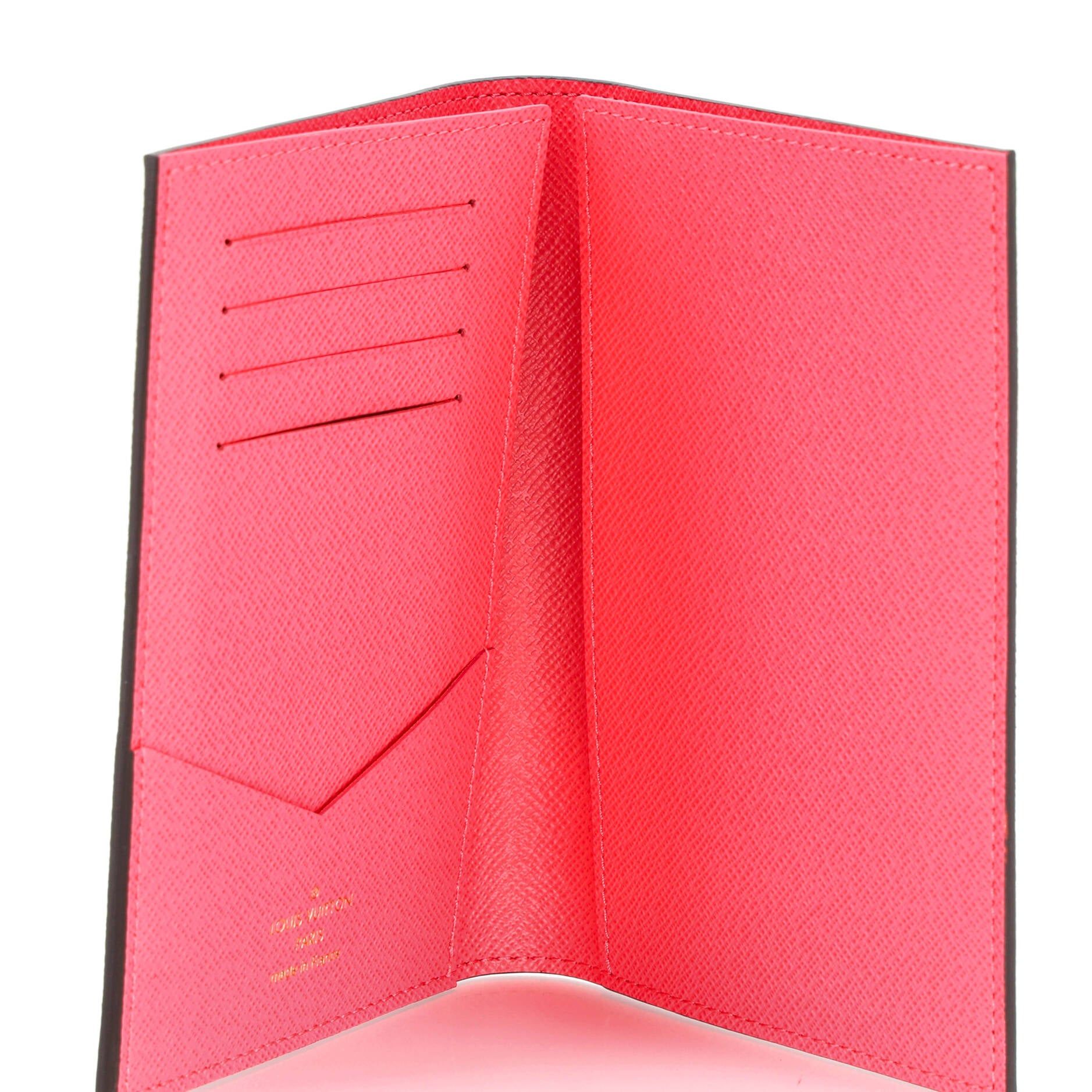 Louis Vuitton Passport Cover Size ONE SIZE - 5 Thumbnail